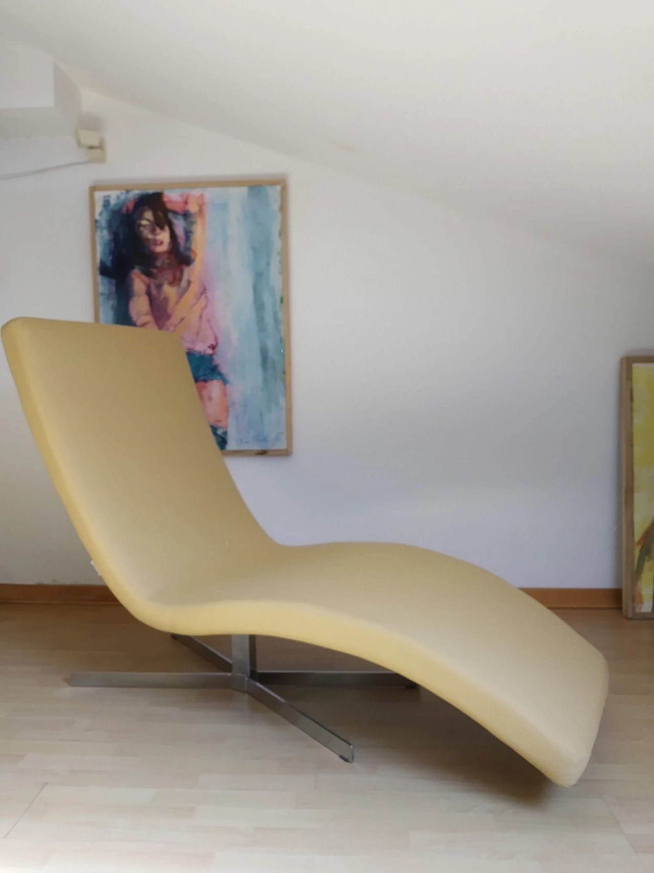 Poltrona Joy in tessuto senape Chateau D'Ax 28