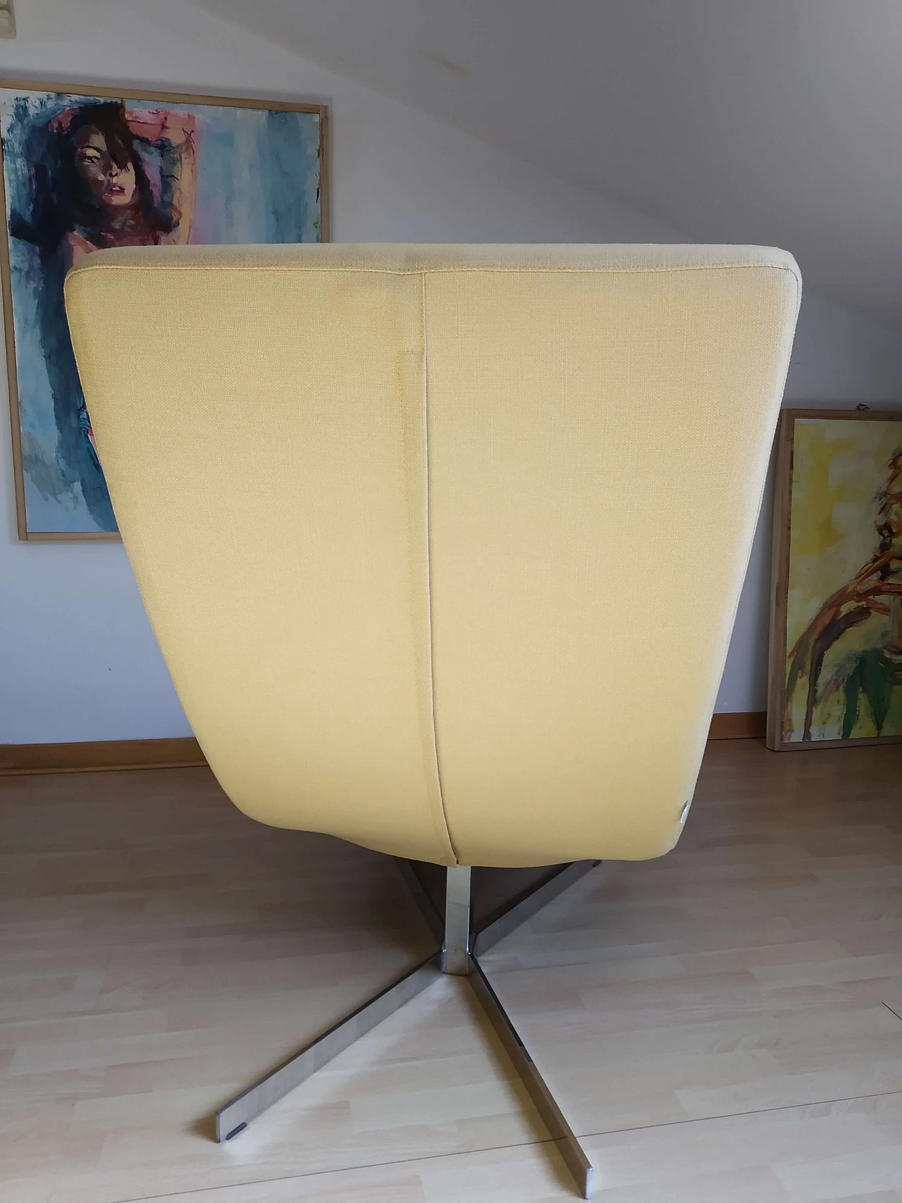 Poltrona Joy in tessuto senape Chateau D'Ax 34