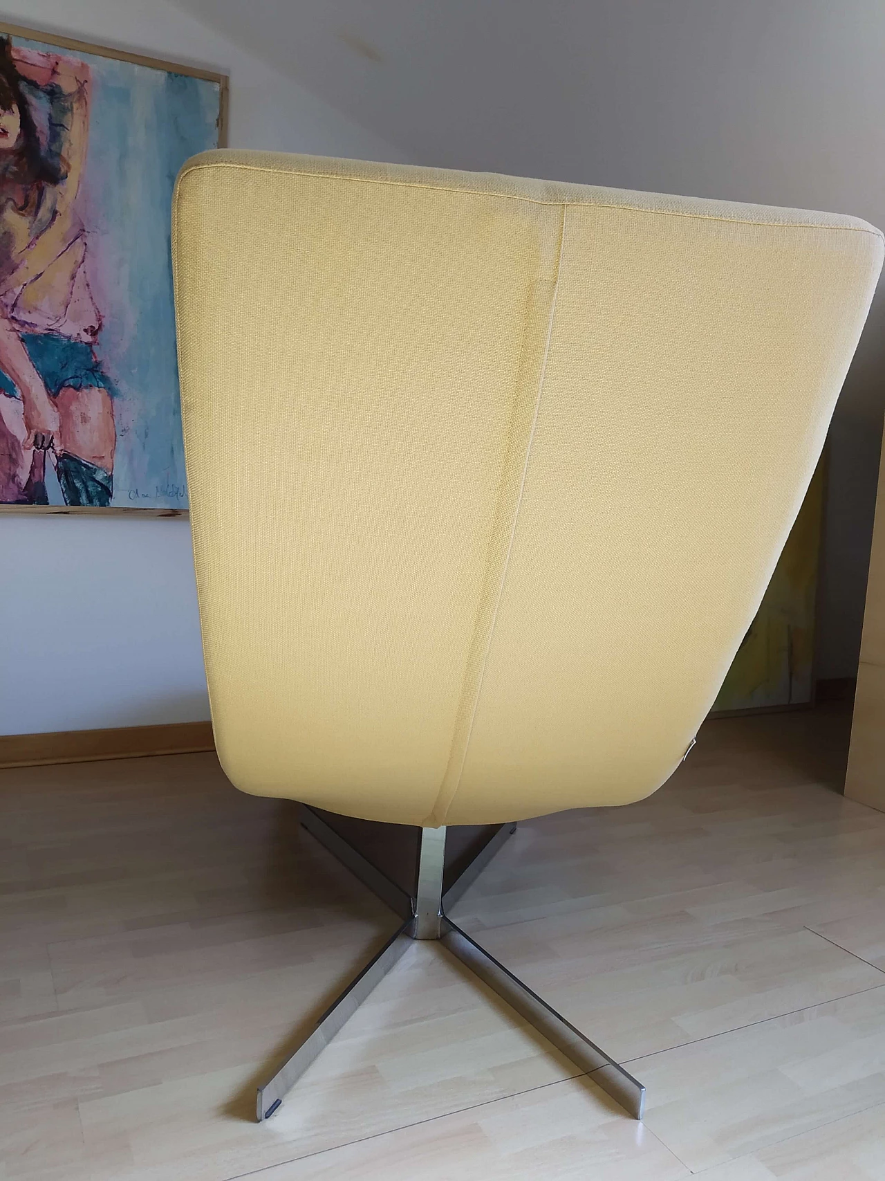 Poltrona Joy in tessuto senape Chateau D'Ax 35