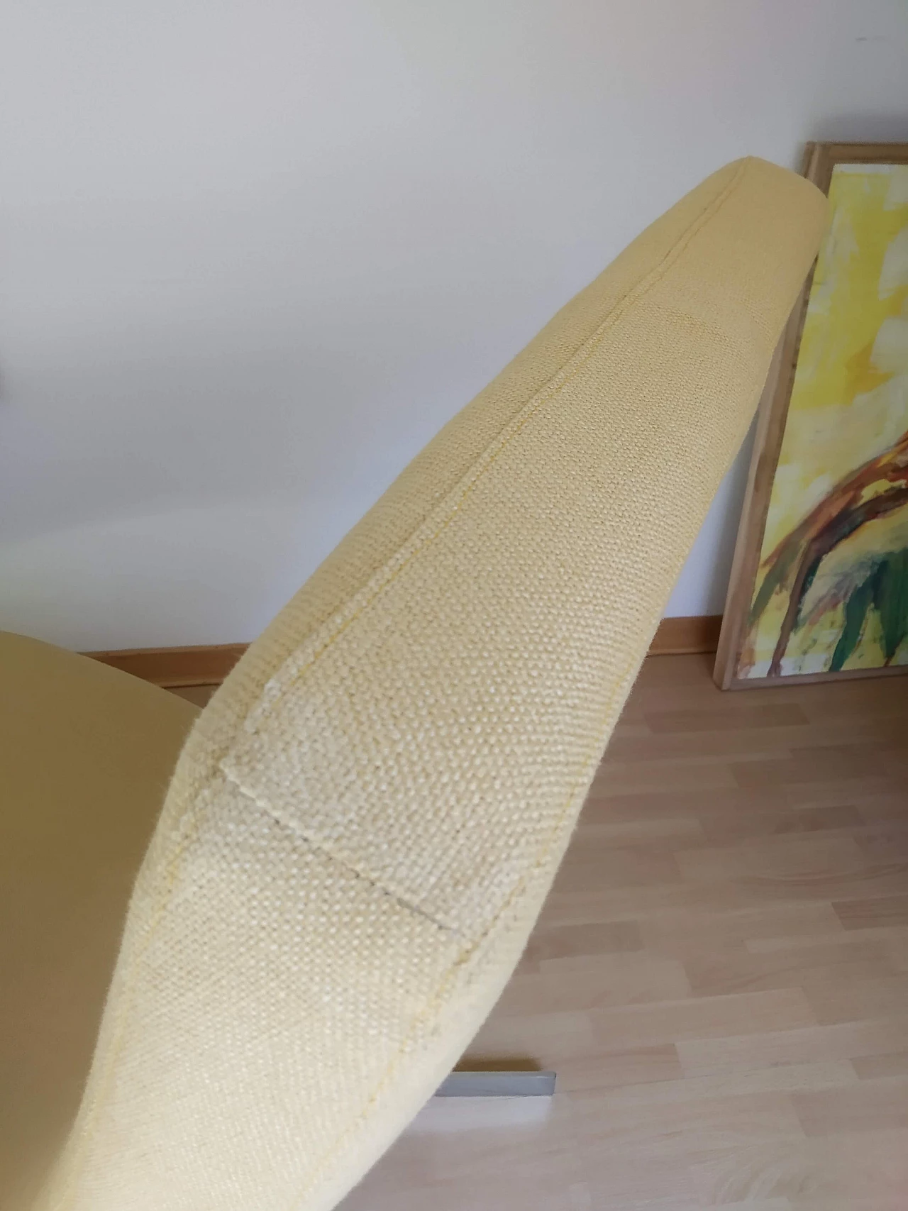 Poltrona Joy in tessuto senape Chateau D'Ax 41