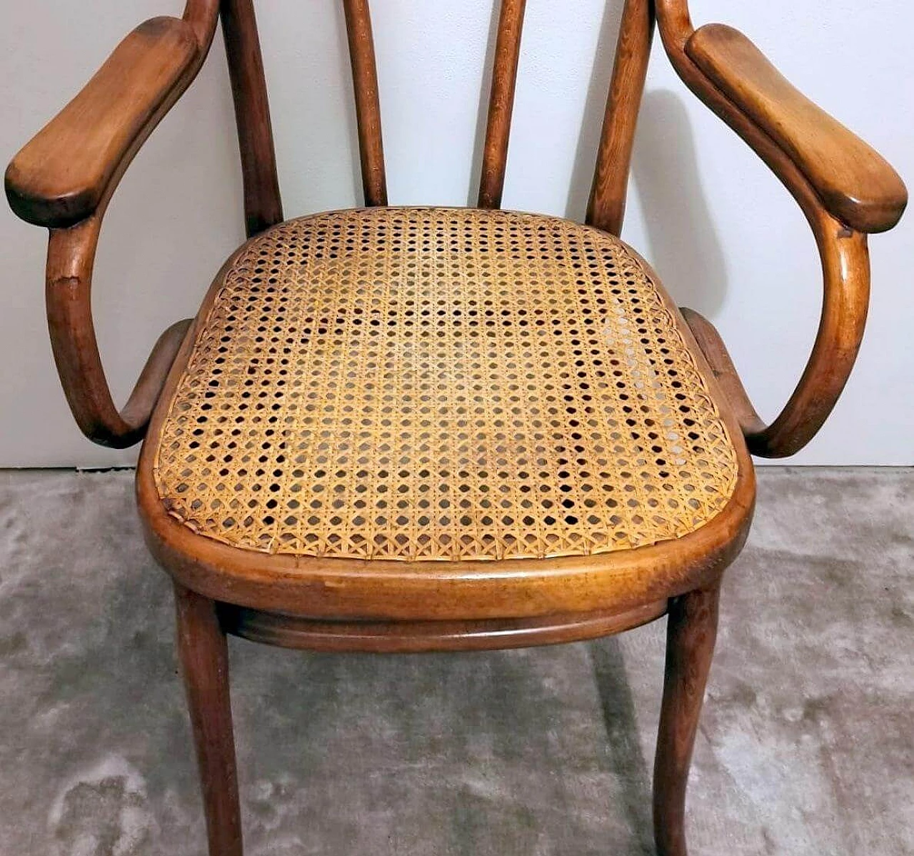 Poltrona 56 in faggio curvato e paglia di Vienna di Thonet, inizio '900 9