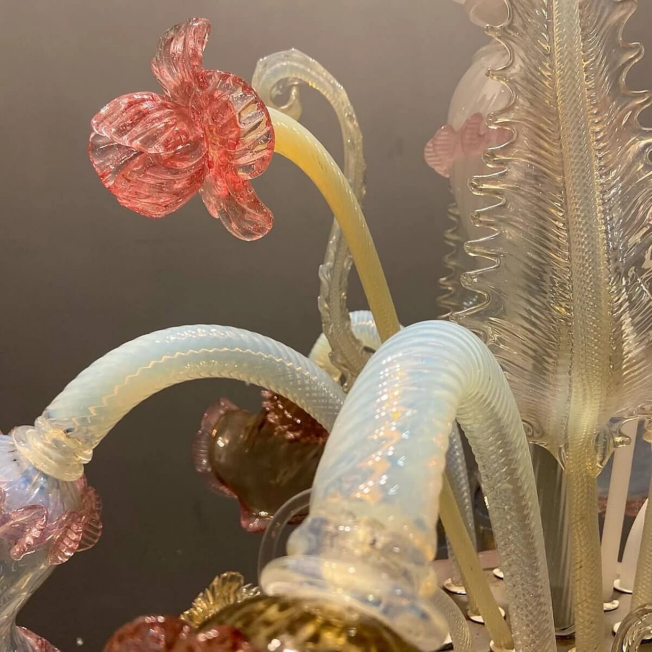 Lampadario decorato con fiori in vetro di Murano, anni '60 7