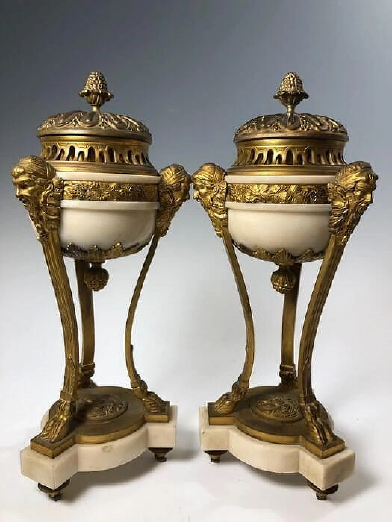 Pair of gilt bronze and white marble incense burners, 19th century 2