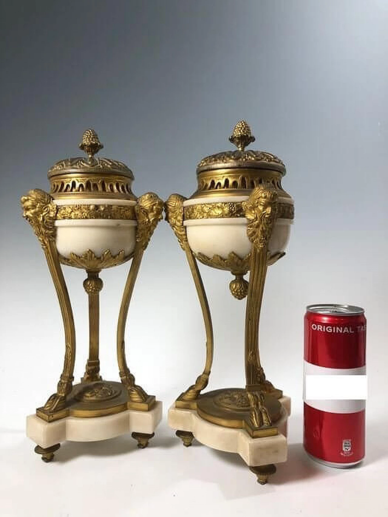 Pair of gilt bronze and white marble incense burners, 19th century 6