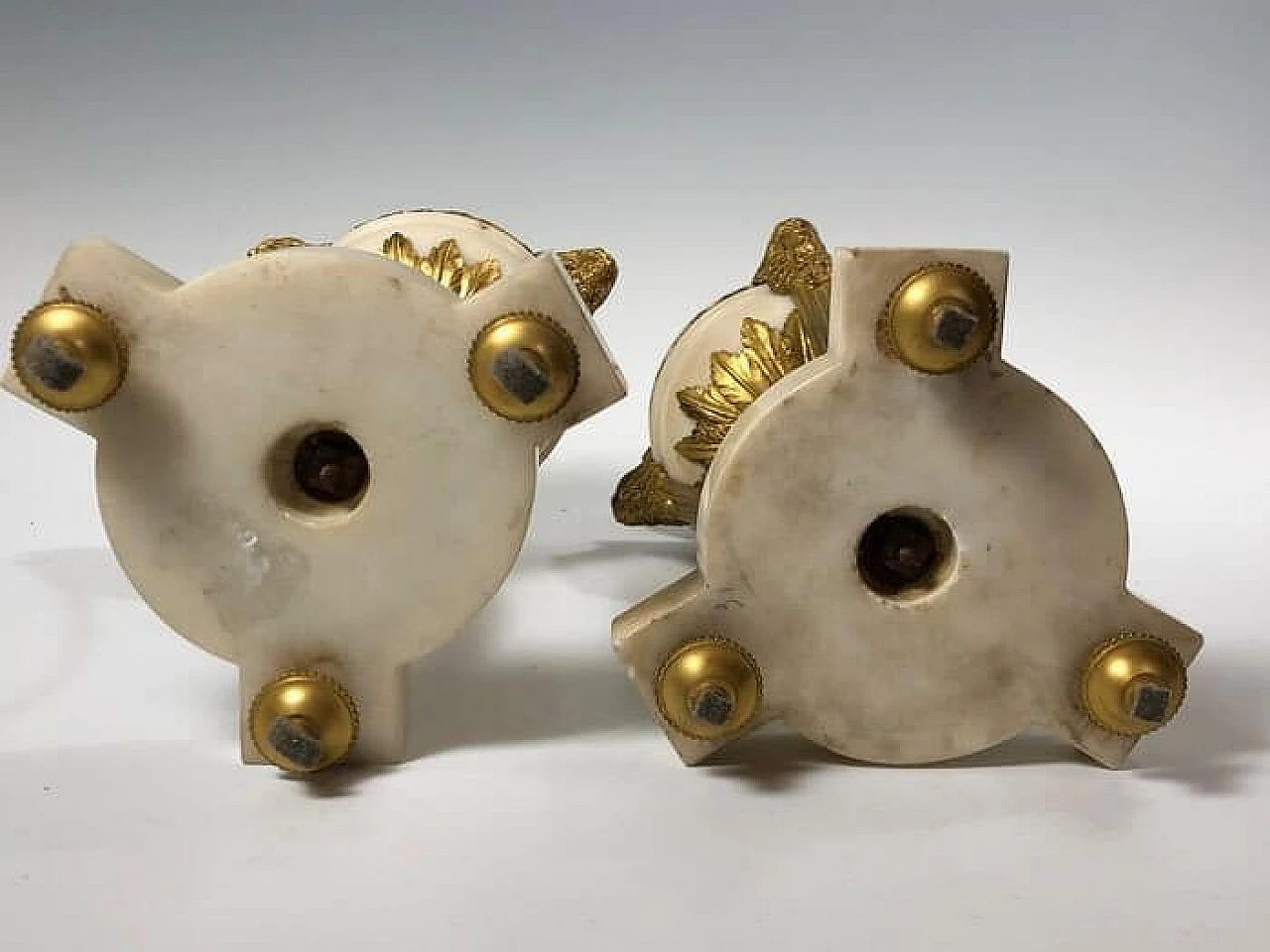 Pair of gilt bronze and white marble incense burners, 19th century 9