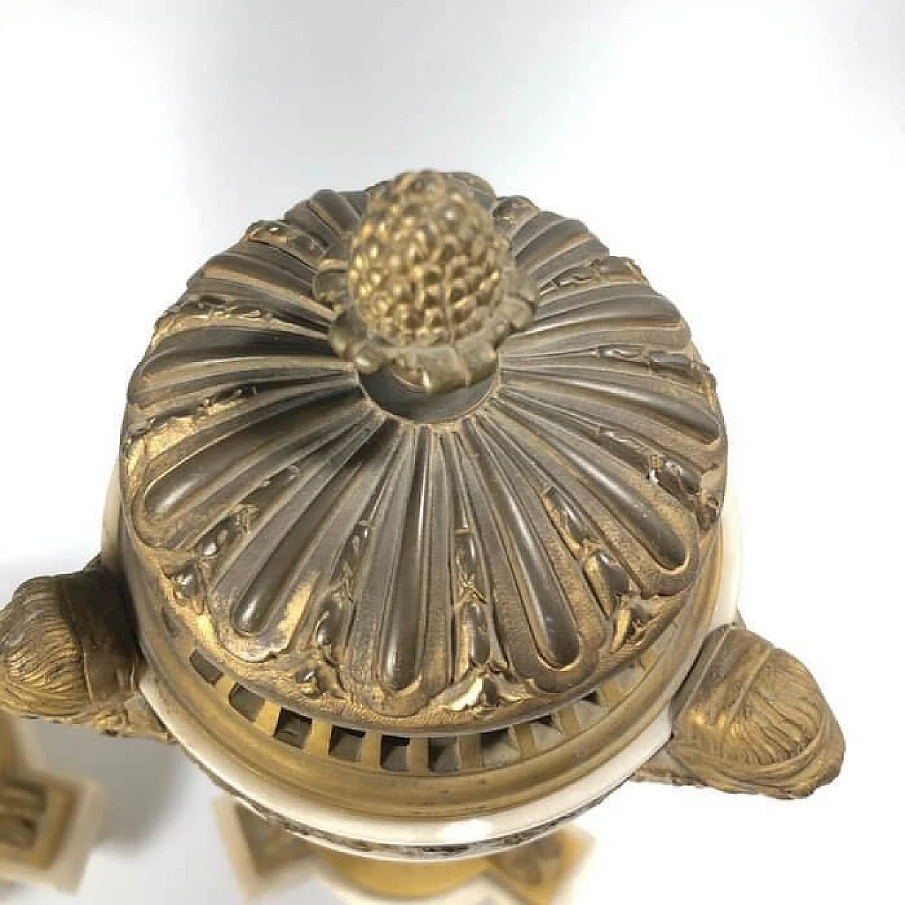 Pair of gilt bronze and white marble incense burners, 19th century 11