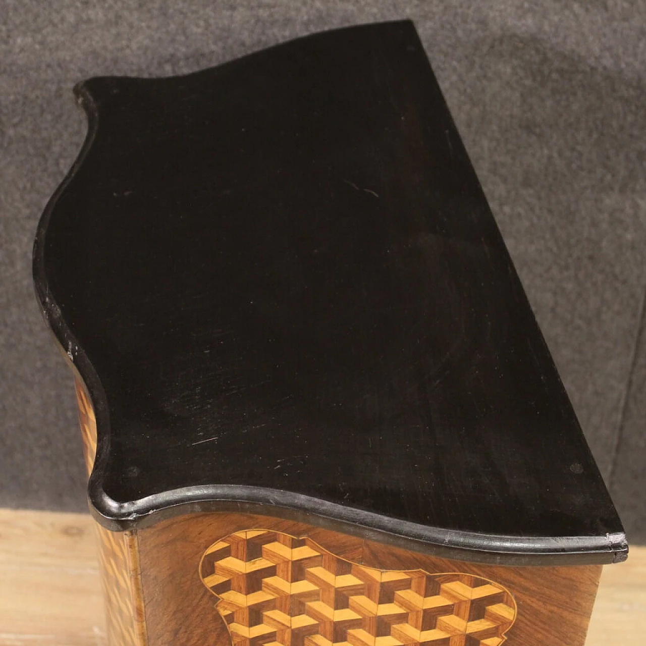 Piccola credenza in legno intarsiata, '900 6