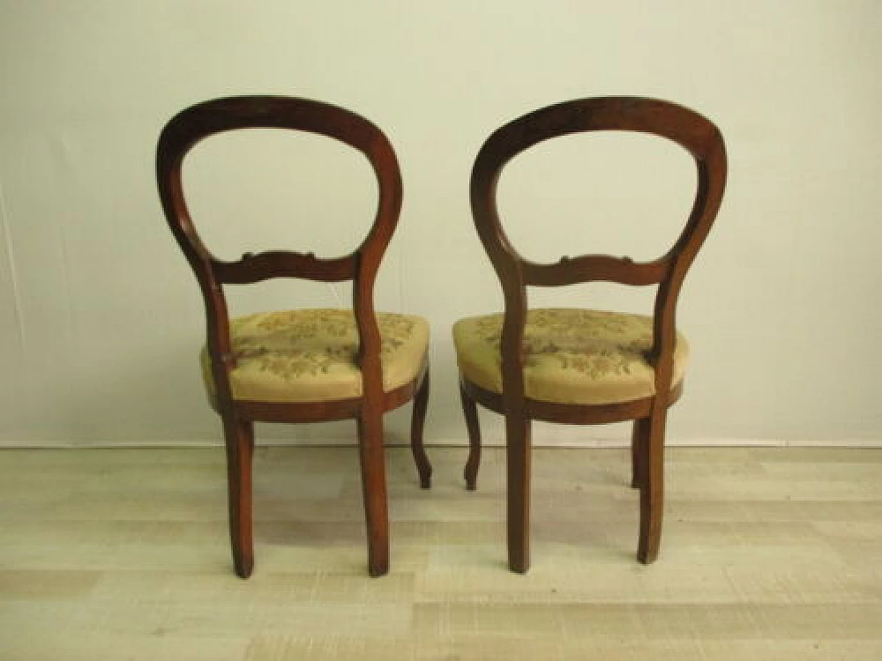 Pair of Louis Philippe chairs in solid walnut, mid-19th century 3