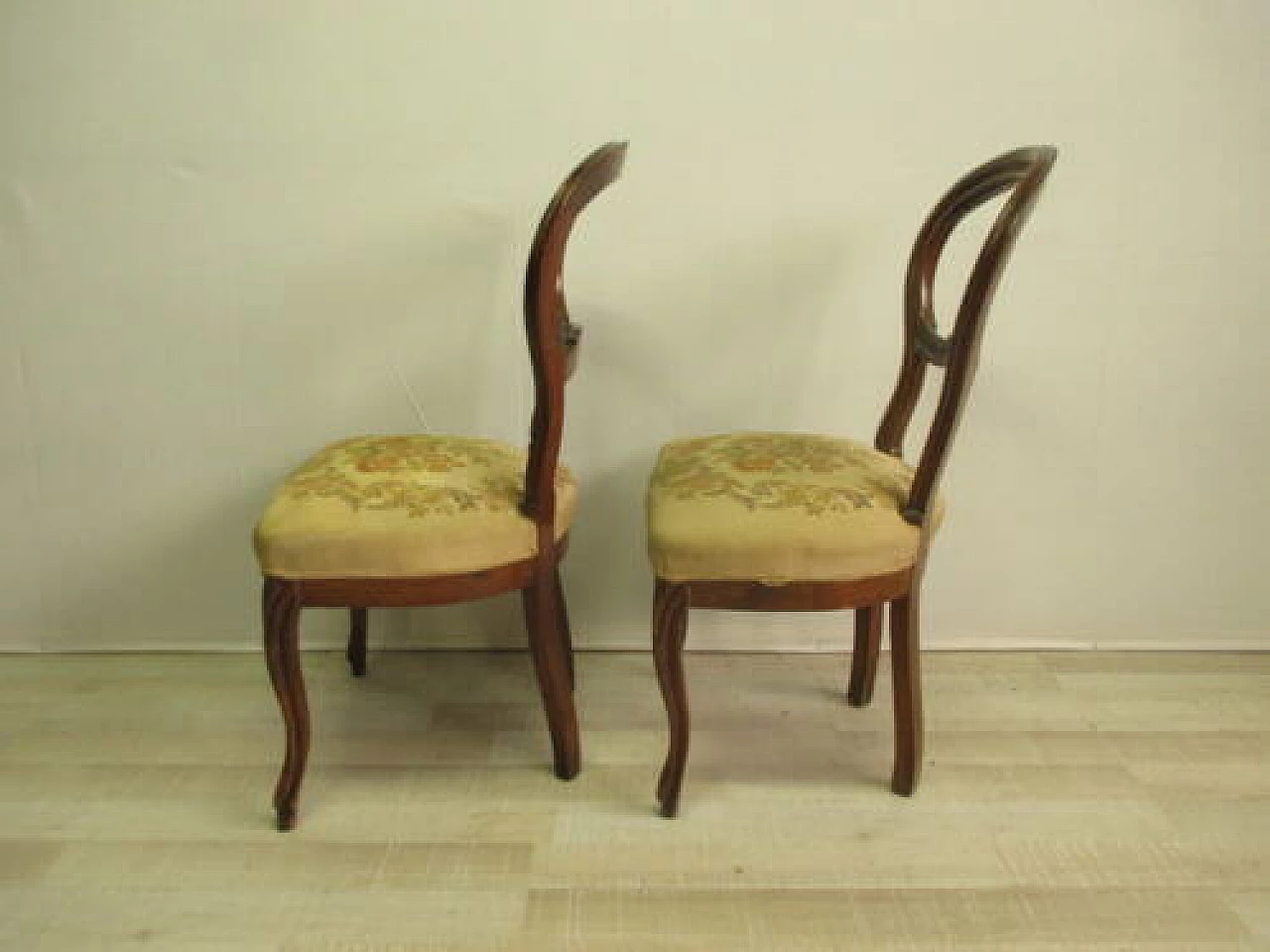 Pair of Louis Philippe chairs in solid walnut, mid-19th century 4