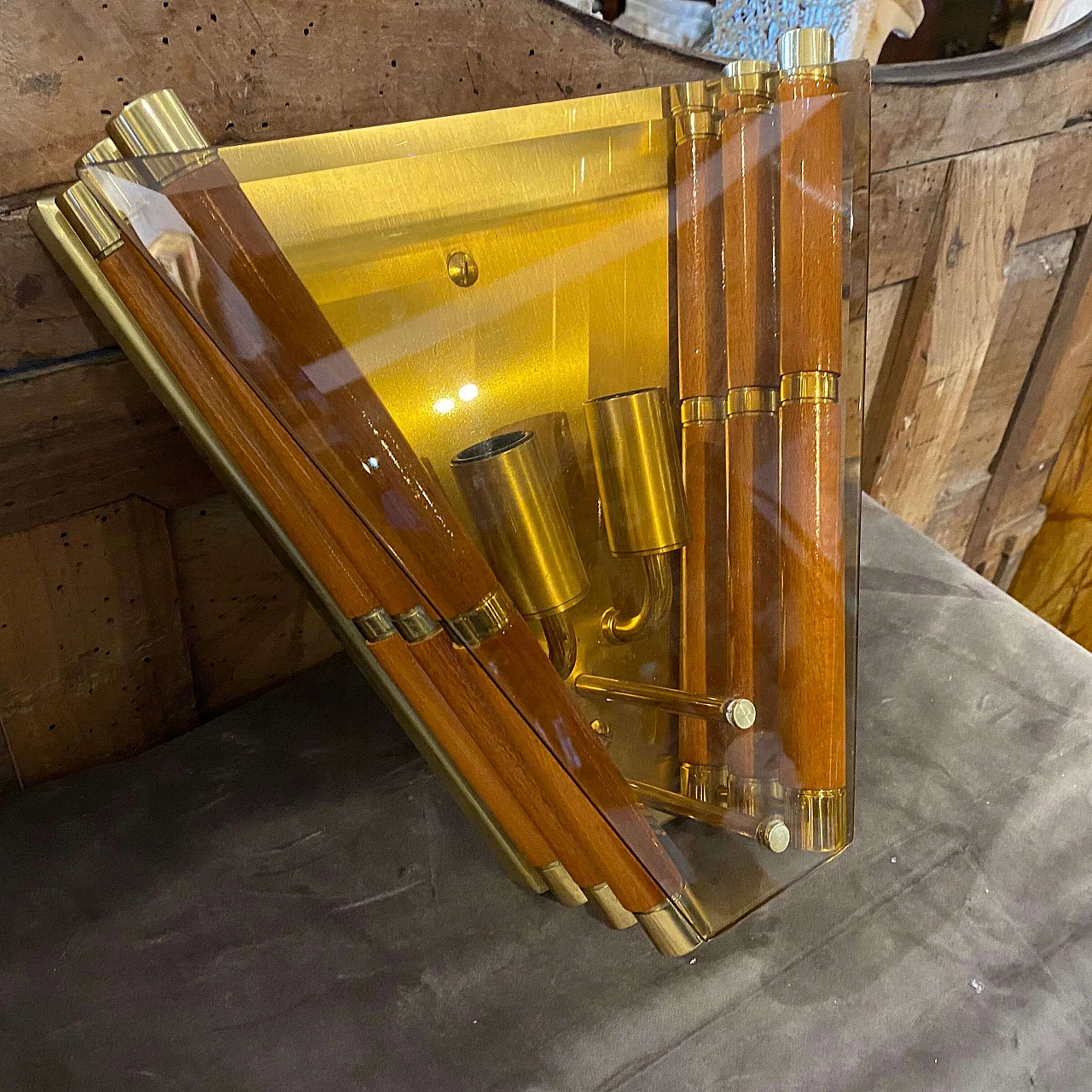 Wall lamp in glass, wood and brass, 1980s 6