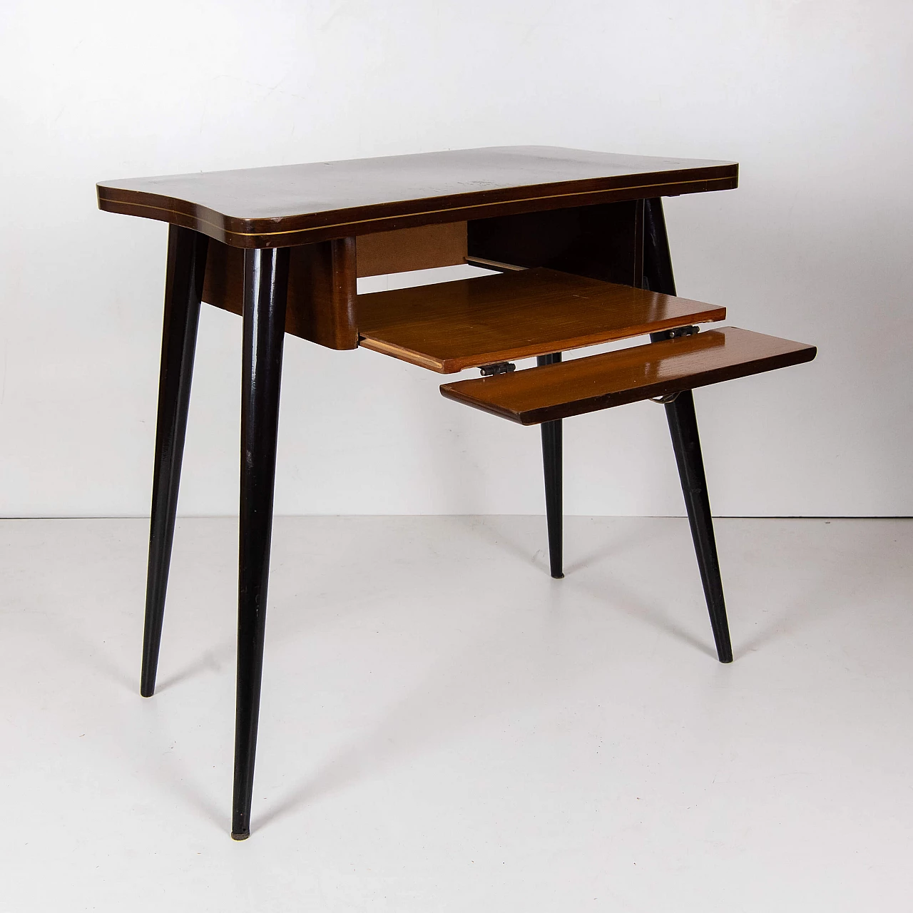 Two-tone wood side table with extractable drawer, 1950s 7