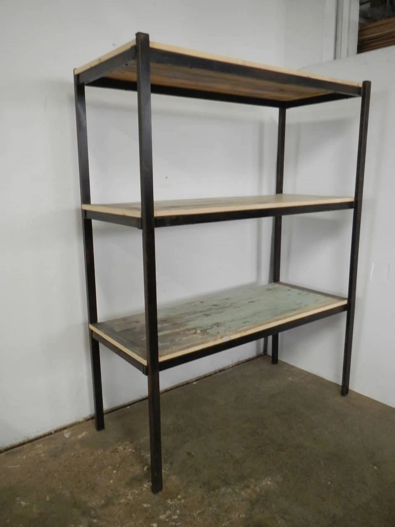 Iron shelf with wooden shelves, 1960s 10