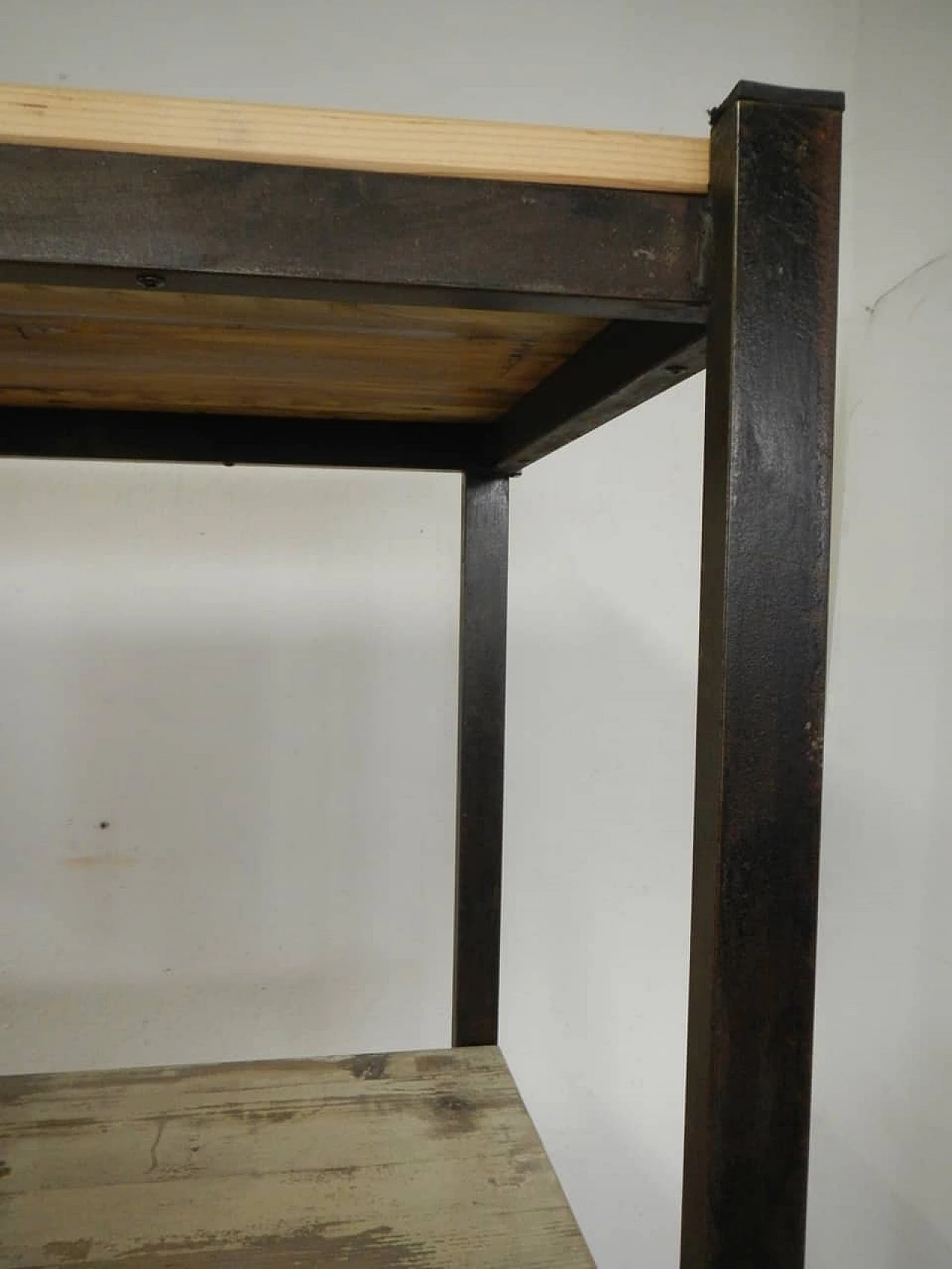 Iron shelf with wooden shelves, 1960s 15