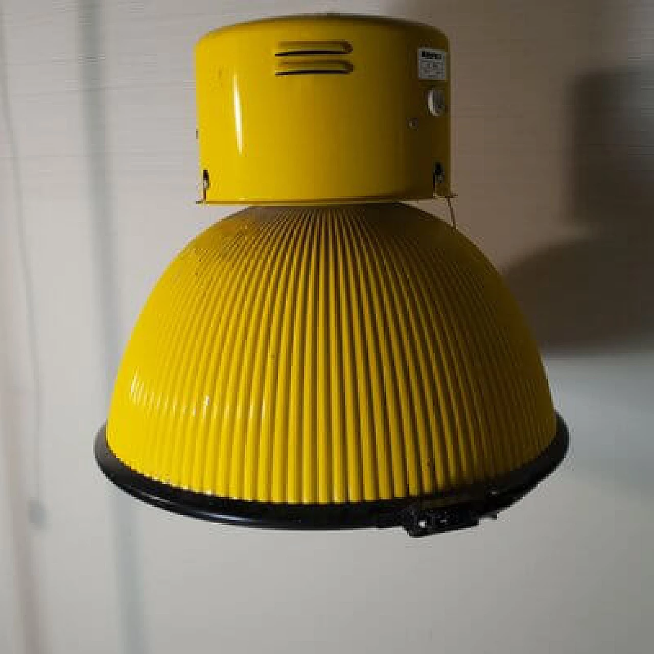 Industrial lamp attributed to Disano in yellow aluminium, 1980s 5