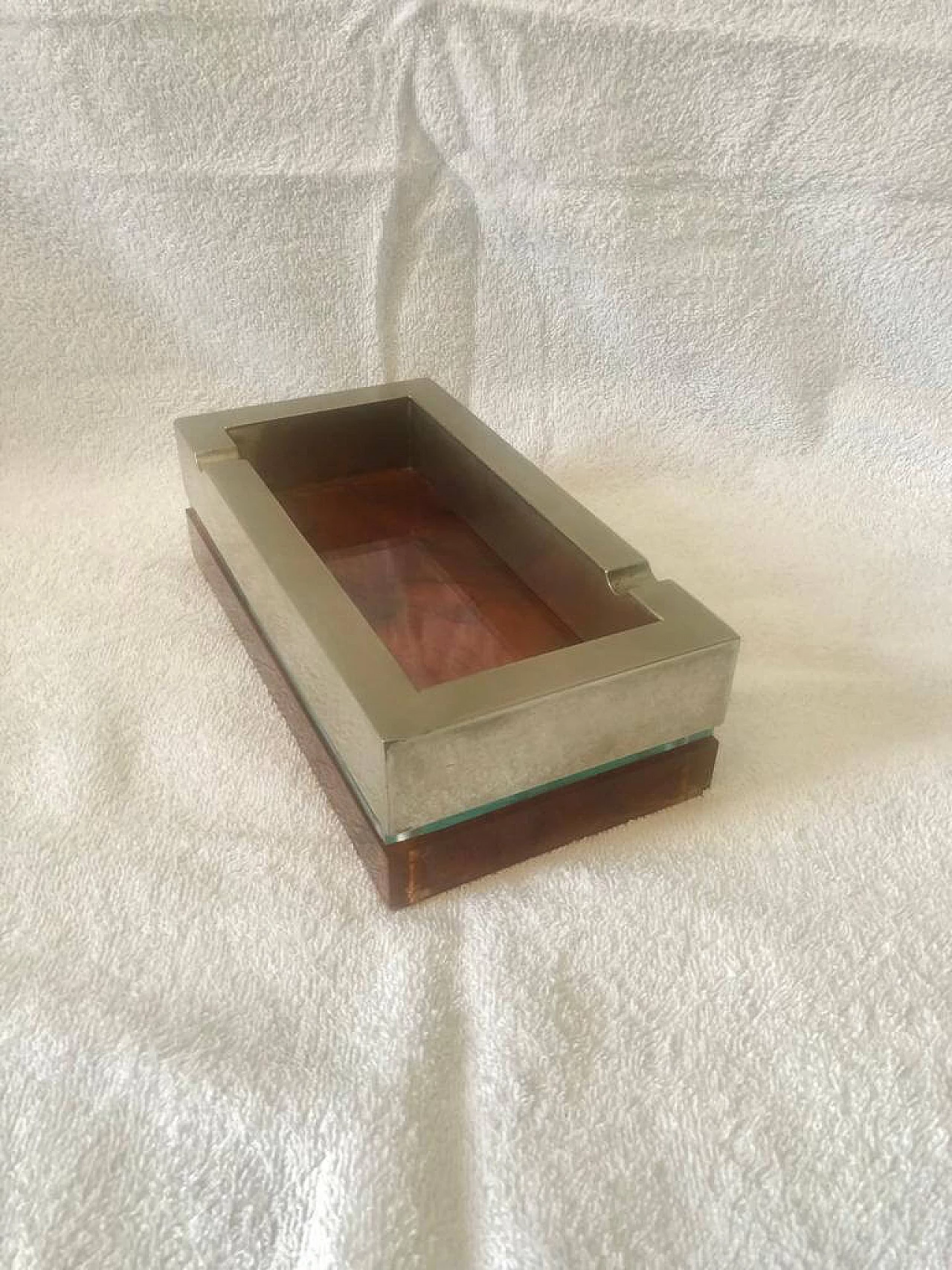 Posacenere in stile Bauhaus in lucite e cromo, anni '60 8