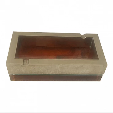 Posacenere in stile Bauhaus in lucite e cromo, anni '60