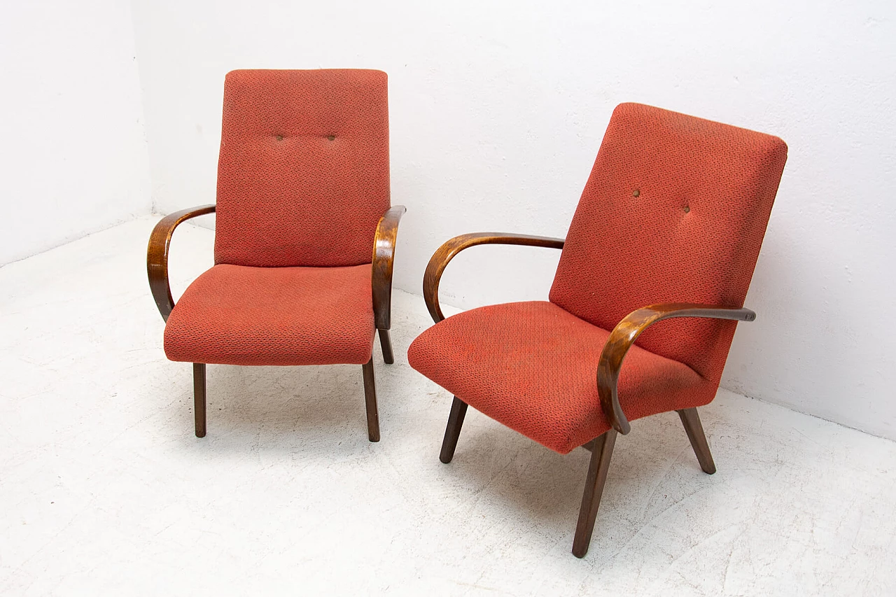 Coppia di poltrone di Jaroslav Šmídek in legno curvato, anni '60 4