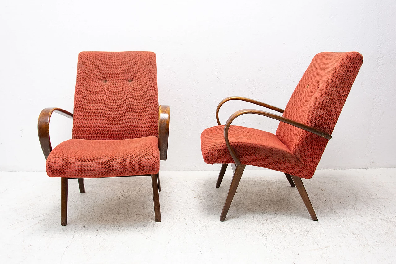 Coppia di poltrone di Jaroslav Šmídek in legno curvato, anni '60 8