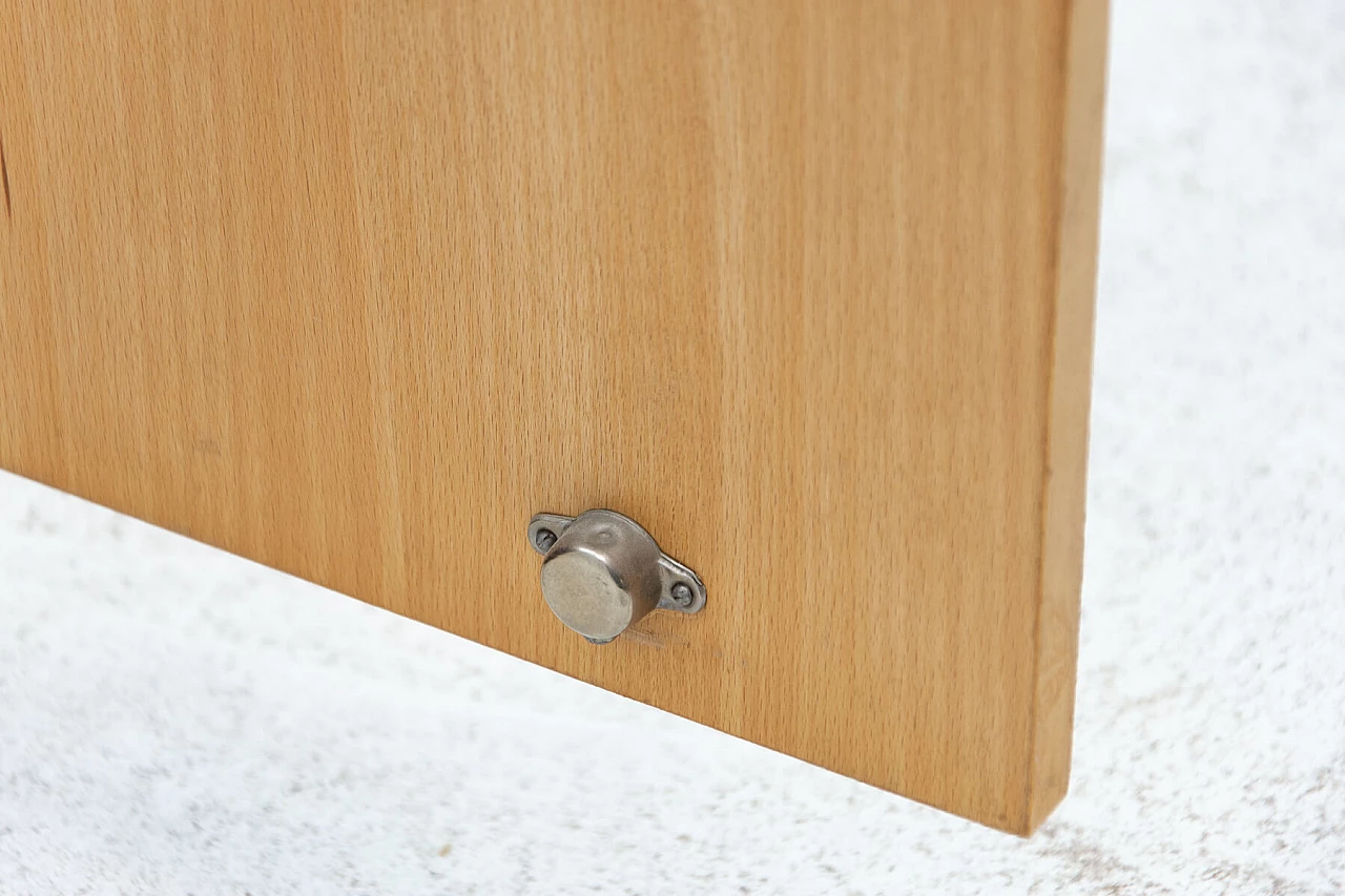 Coppia di comodini in noce di UP Zavody, anni '50 22