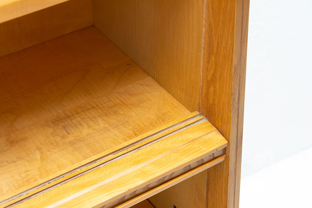 Libreria in noce di František Jirák per Jitona, anni '60 6