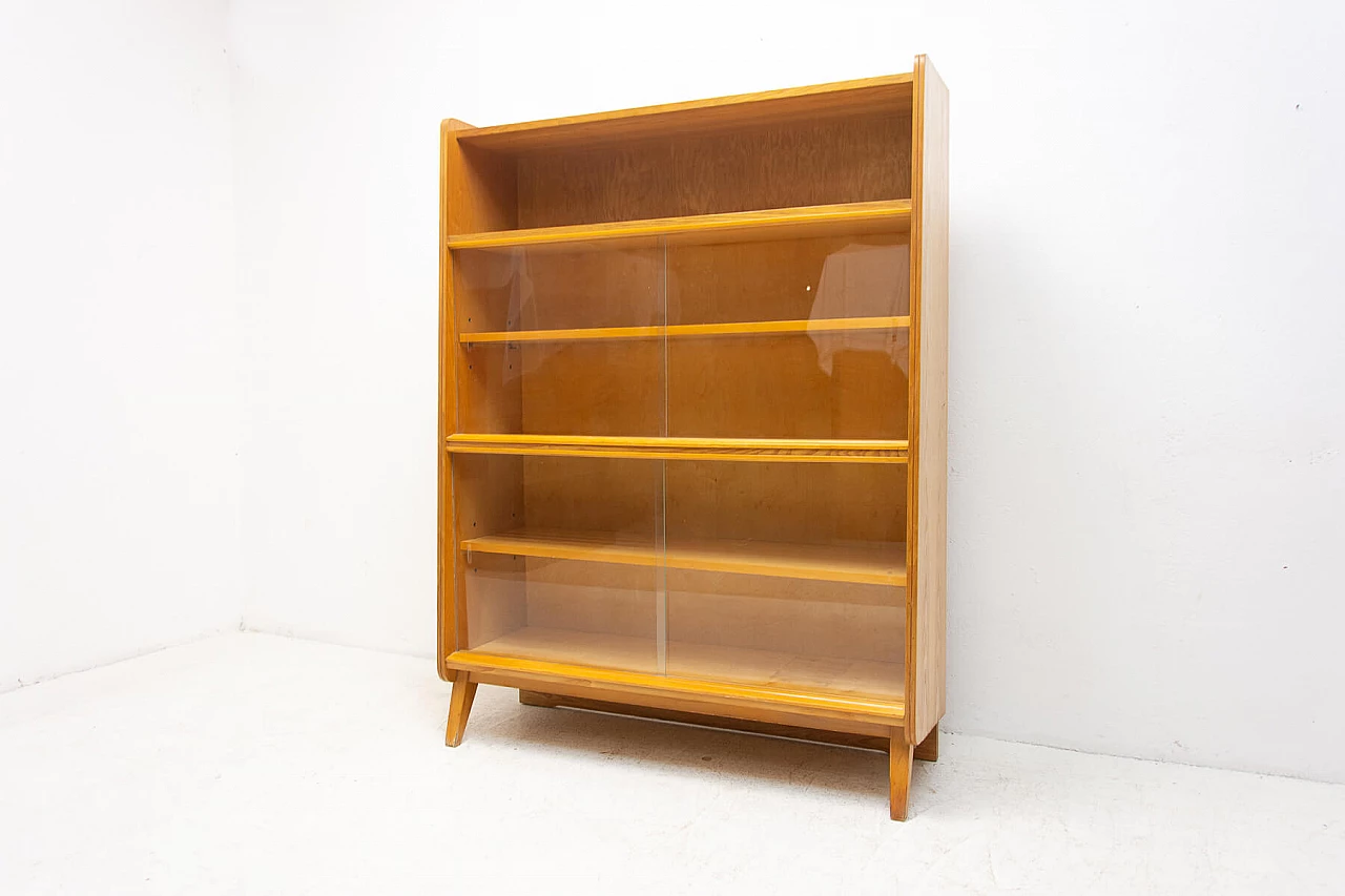 Libreria in noce di František Jirák per Jitona, anni '60 16