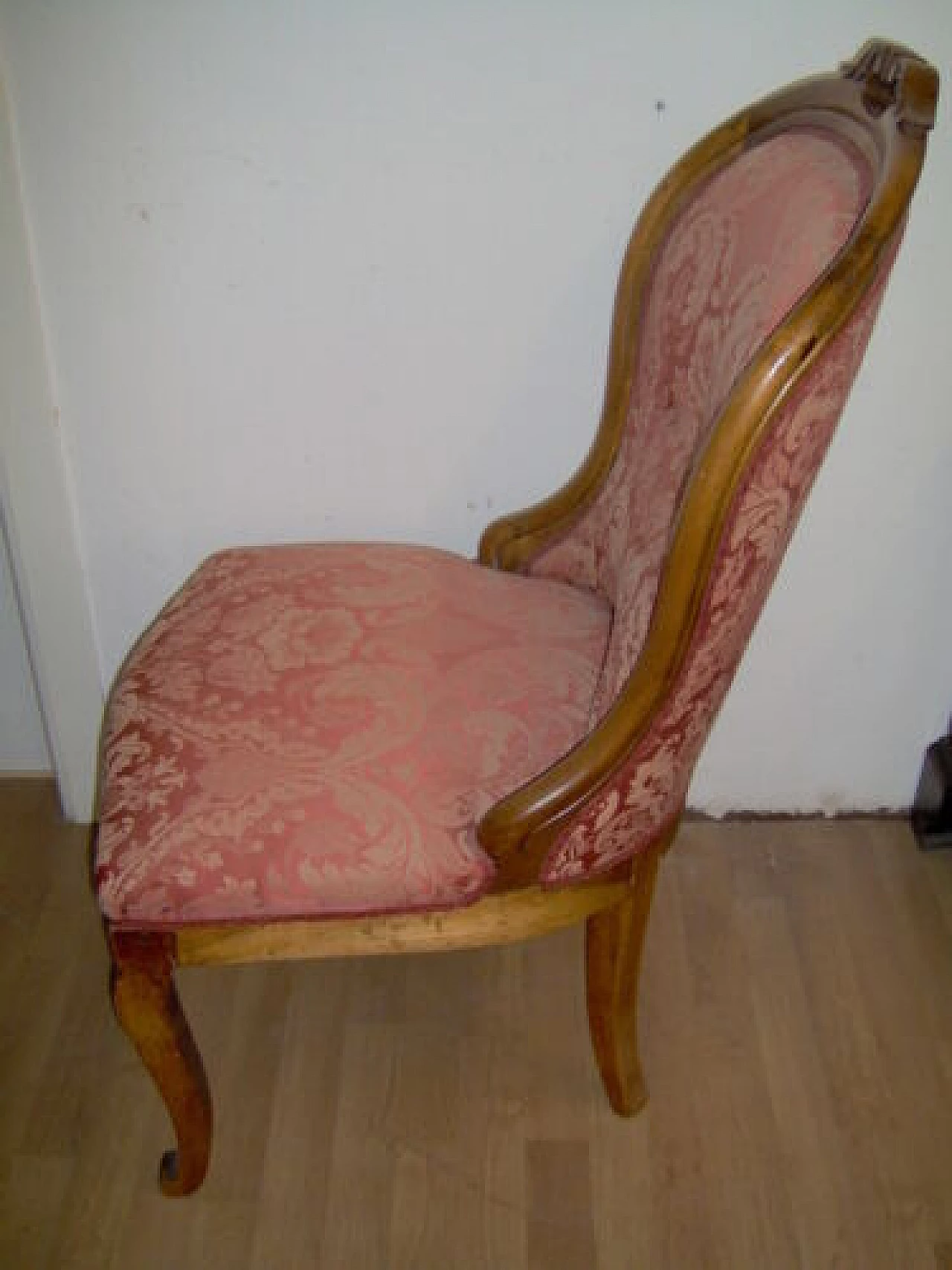 Empire armchair in solid walnut, early 19th century 3