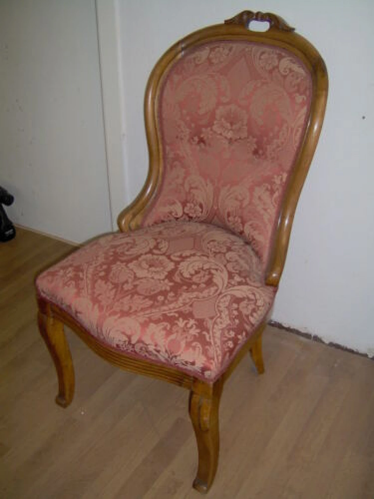 Empire armchair in solid walnut, early 19th century 8