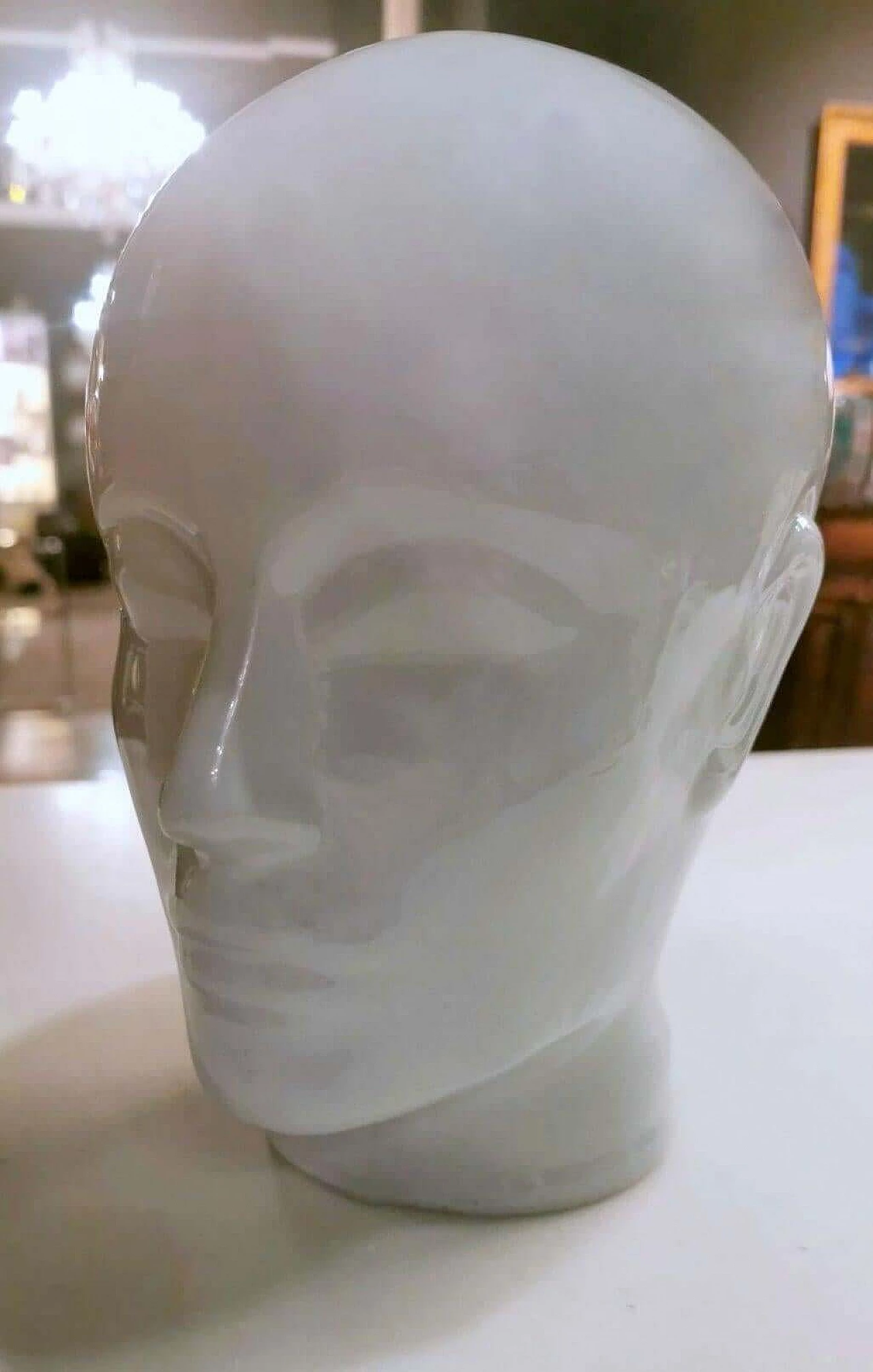 Testa in ceramica smaltata bianca, anni '60 1