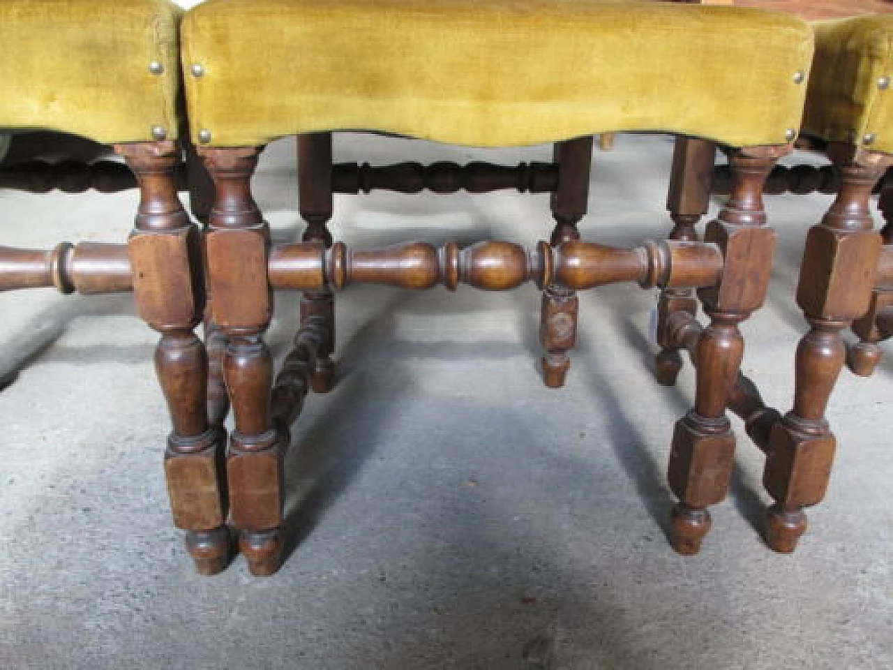 4 Walnut chairs in Louis XIII style, early 20th century 3
