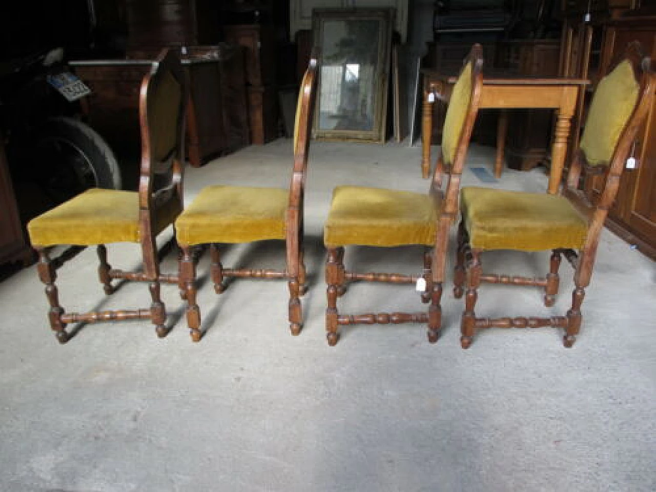 4 Walnut chairs in Louis XIII style, early 20th century 7