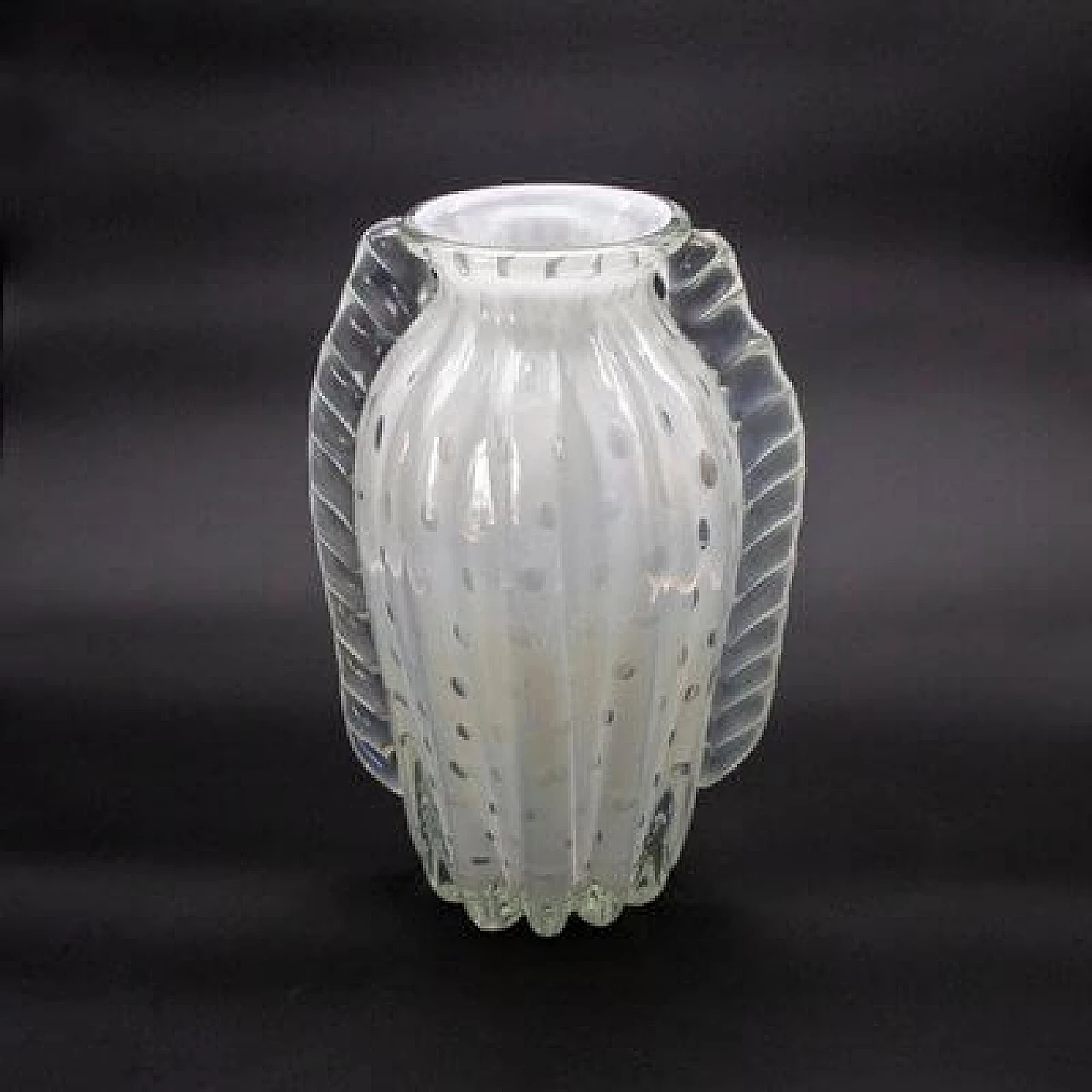 Vaso in vetro bianco, anni '30 1