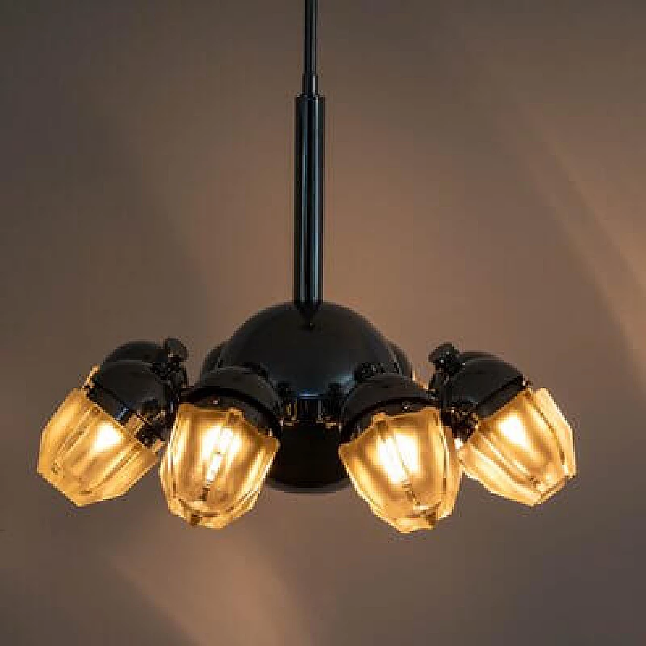 Lampada a sospensione in vetro cromato, anni '60 5