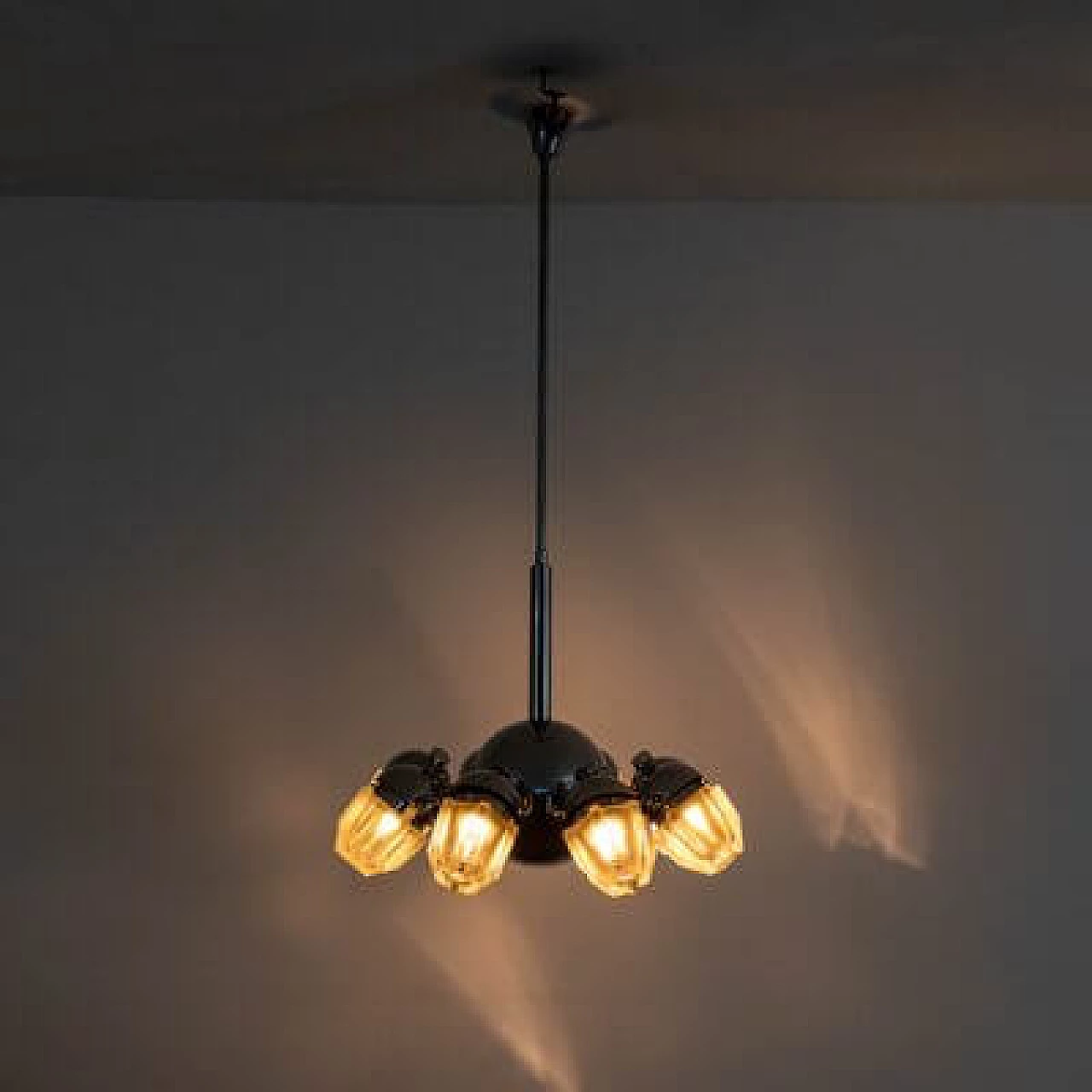 Lampada a sospensione in vetro cromato, anni '60 6