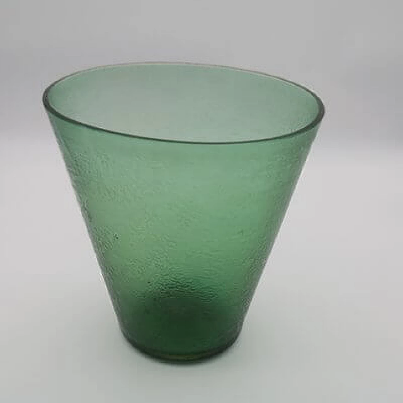 Green glass vase, 1950s 9