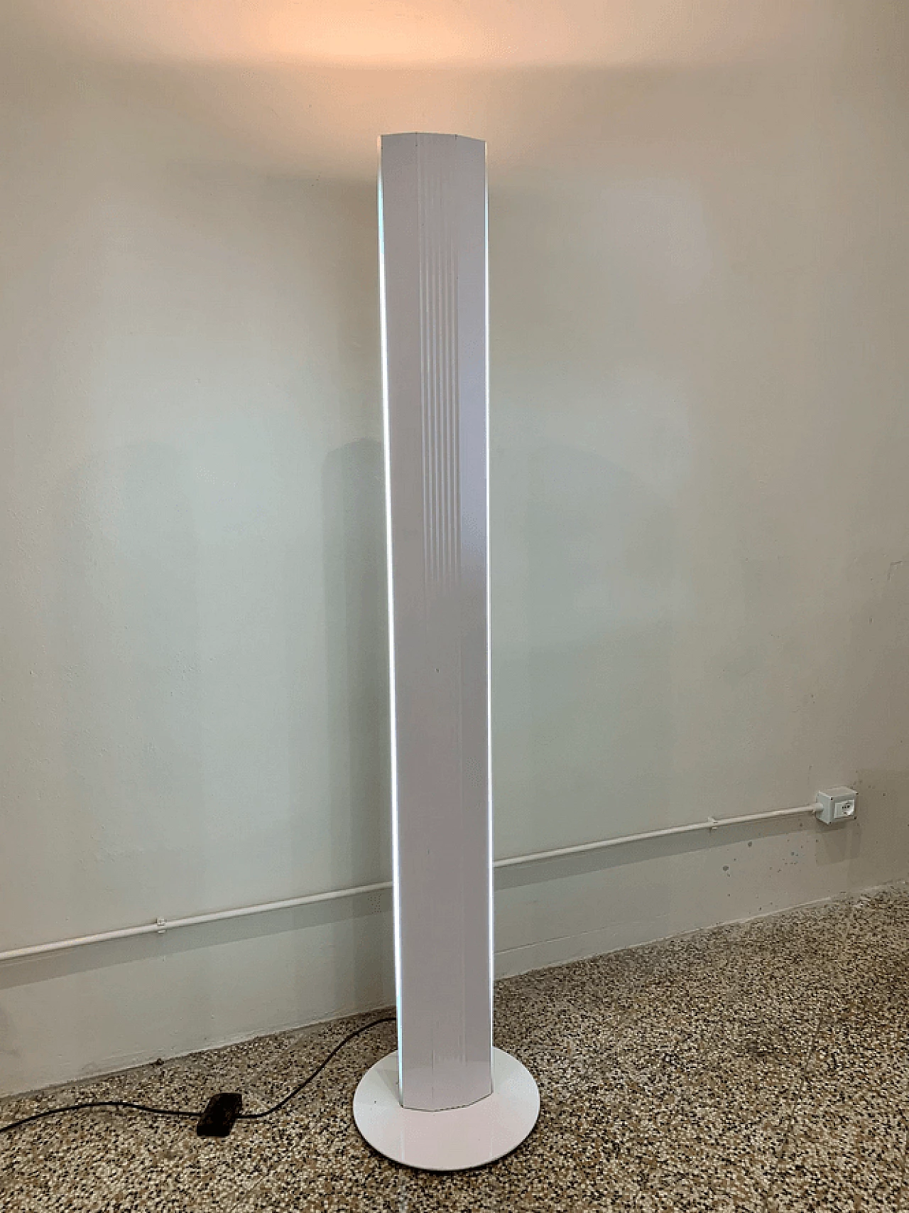 Postmodern neon floor lamp, 1980s 12