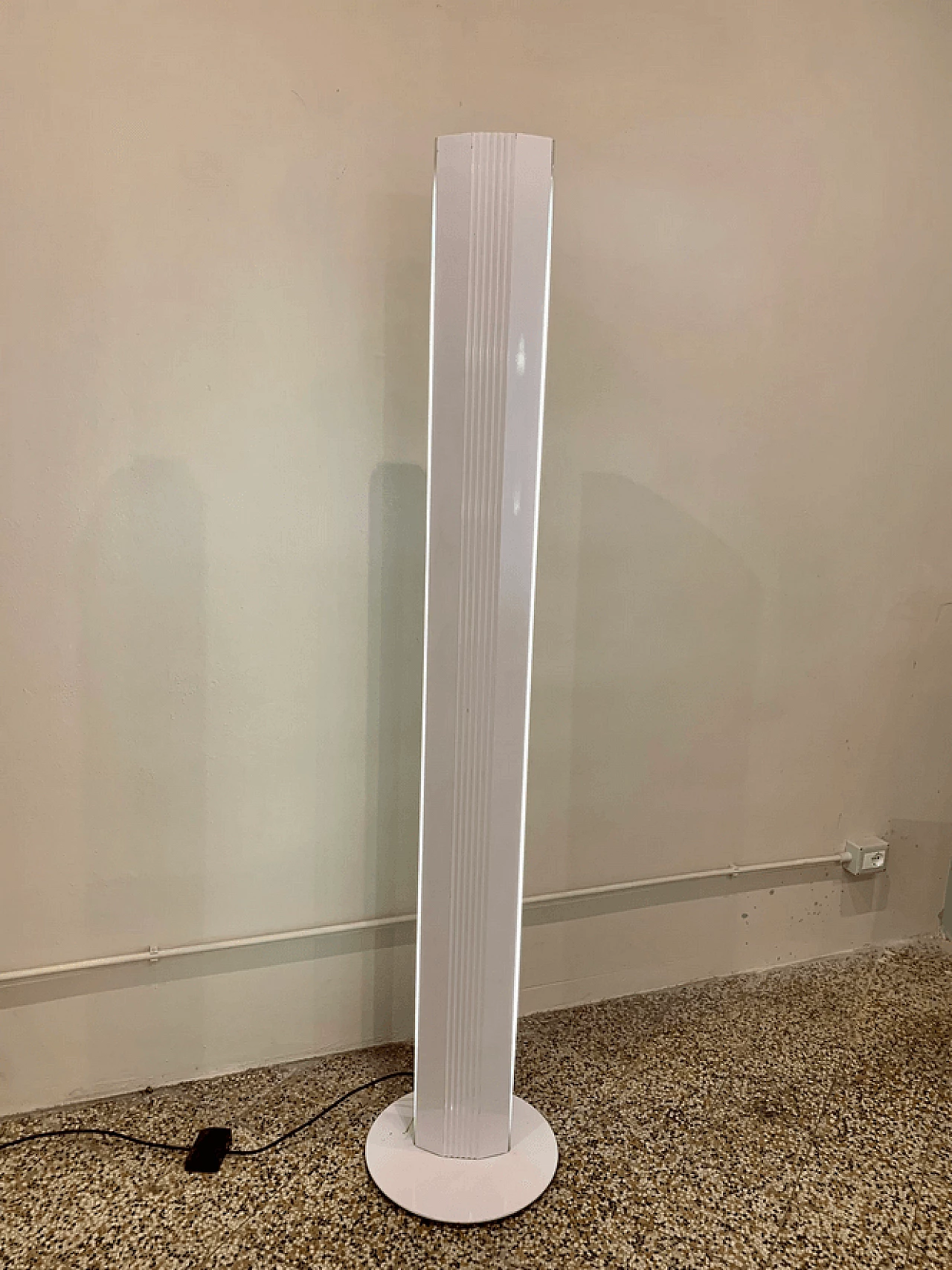 Postmodern neon floor lamp, 1980s 13