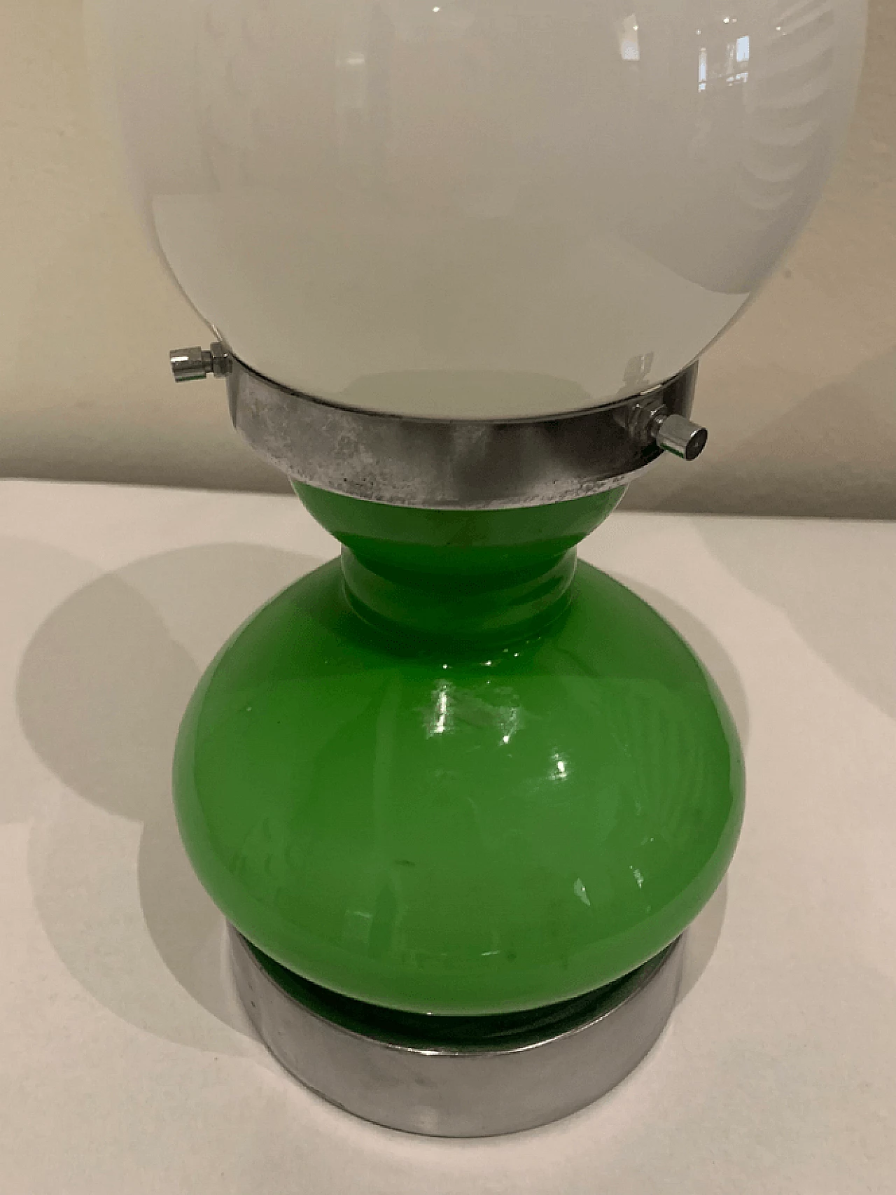 Lampada da tavolo in vetro di Murano verde e bianco, anni '60 3