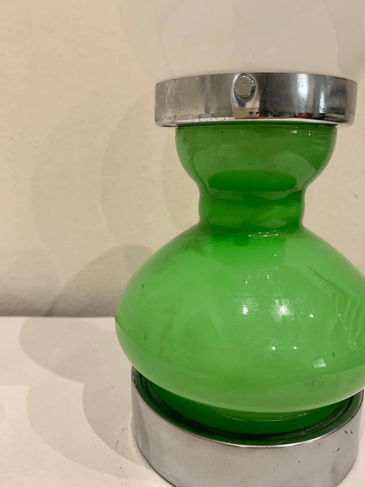 Lampada da tavolo in vetro di Murano verde e bianco, anni '60 6