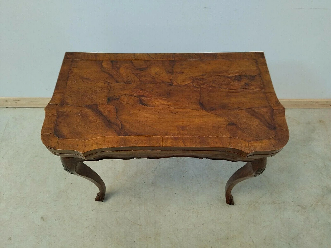 Louis XVI style folding card table in walnut and briarwood, 40s 4