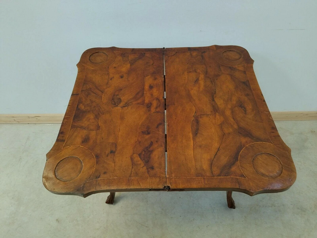 Louis XVI style folding card table in walnut and briarwood, 40s 8