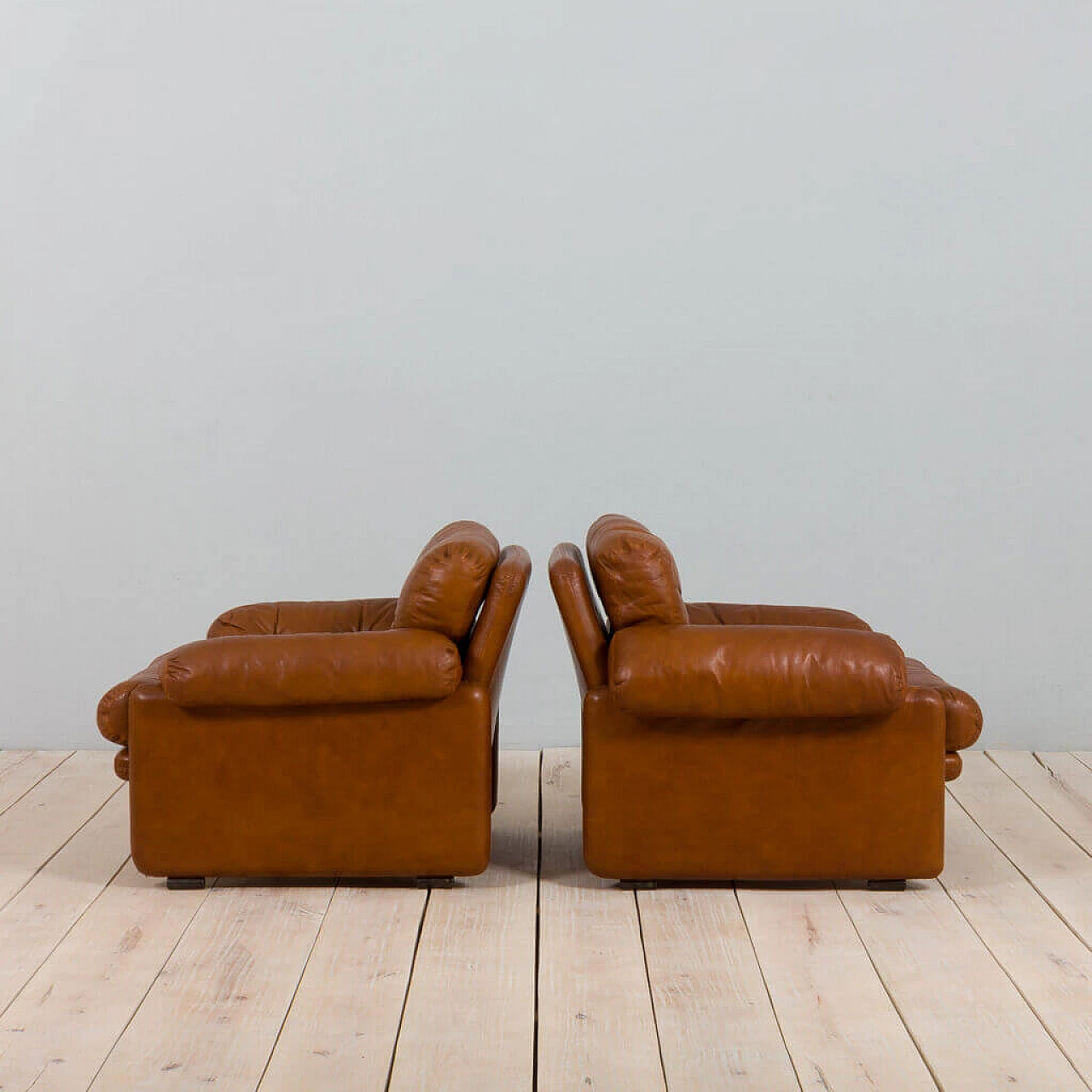 Pair of Coronado leather armchairs by Tobia Scarpa for C&B Italia, 1960s 6