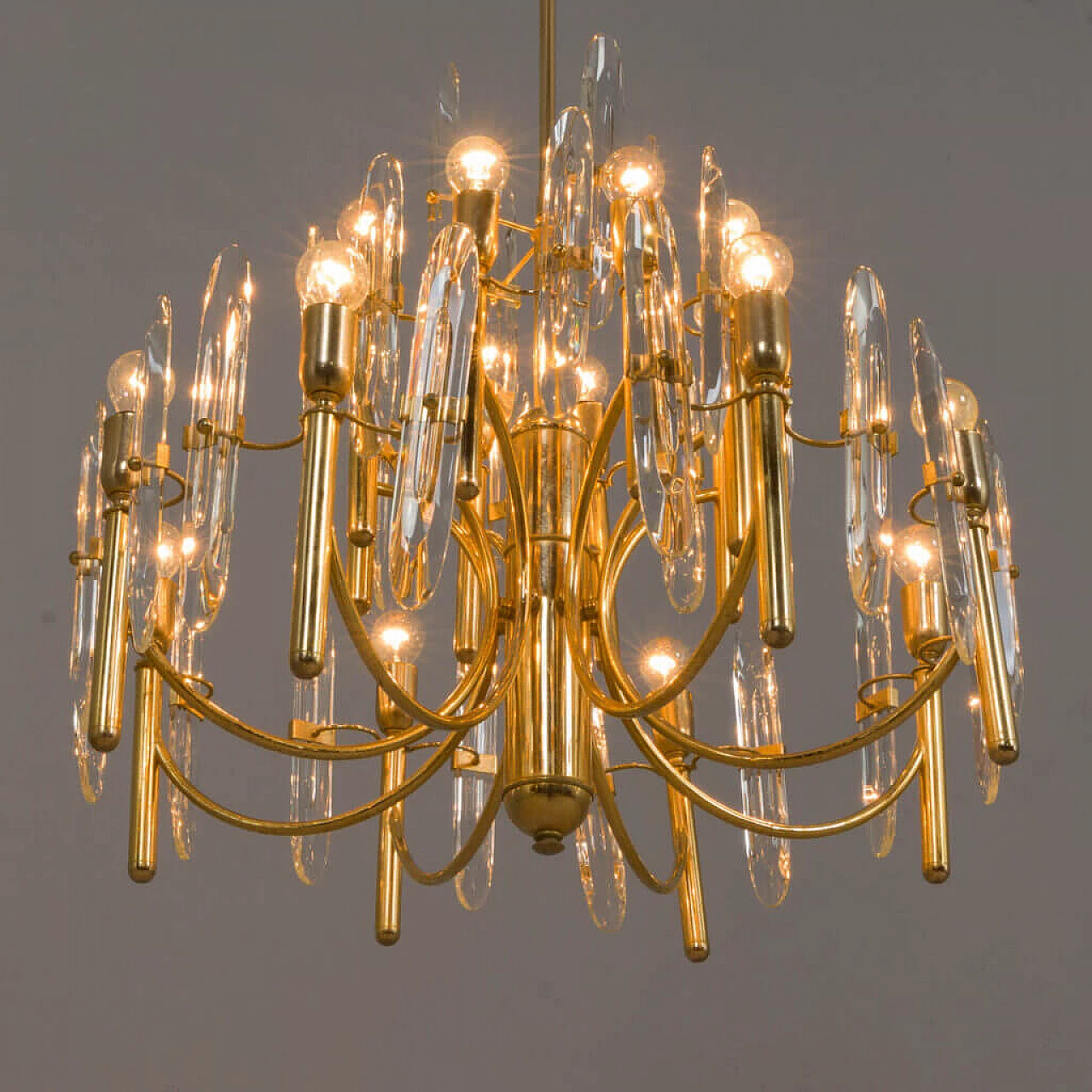 Gilded brass and crystal chandelier by Gaetano Sciolari, 1970s 8