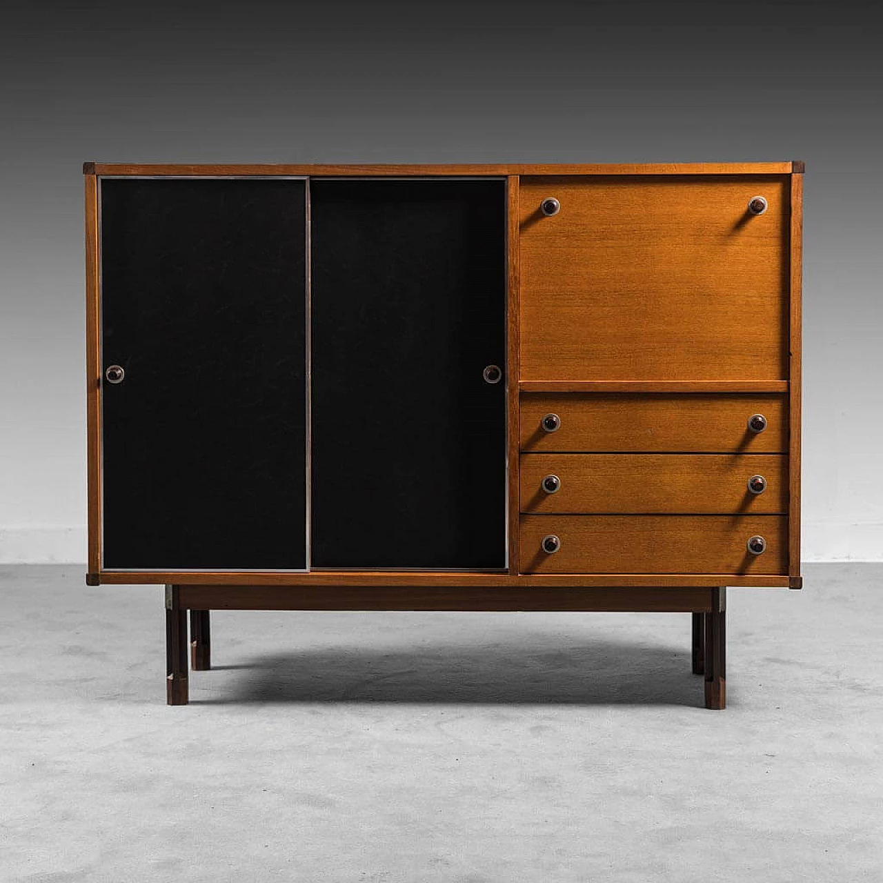 Credenza in legno di George Coslin per 3V, anni '60 1