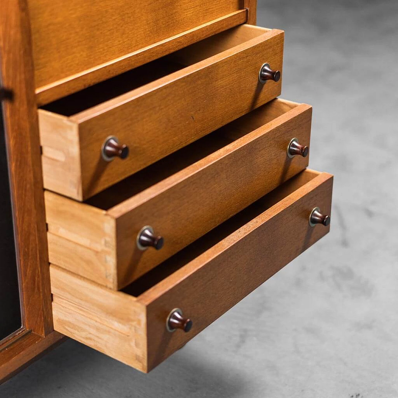 Credenza in legno di George Coslin per 3V, anni '60 4