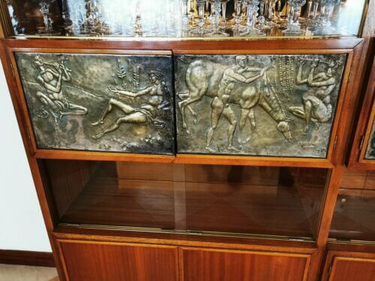 Bar cabinet with hand-engraved tiles by Vittorio Dassi, 1950s 4