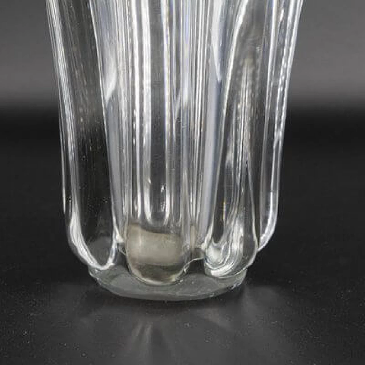 Transparent glass vase, 1930s 16