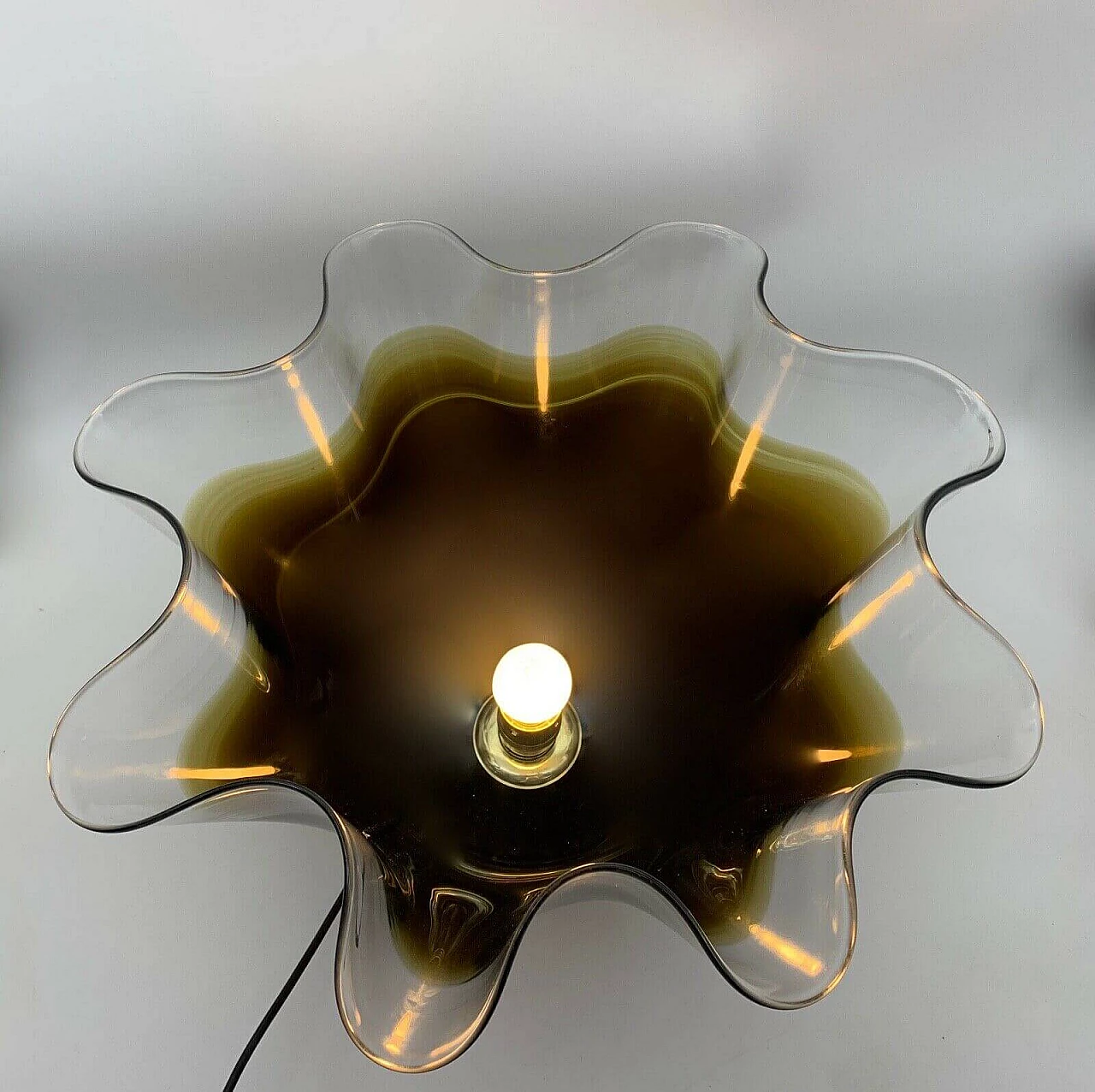 Table lamp in Murano glass and brass attributable to Vistosi, 60s 2