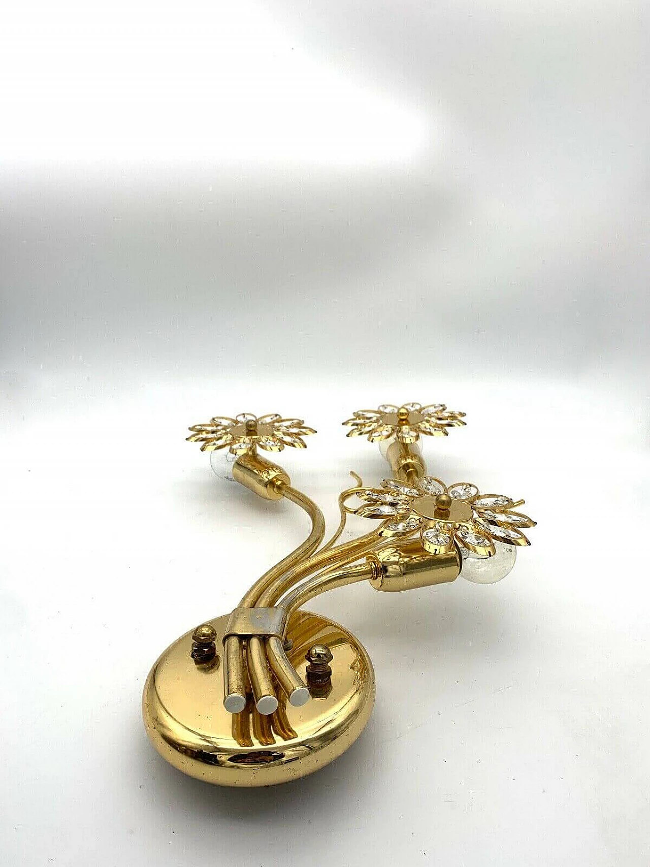 Coppia di applique in ferro dorato e cristallo di Swarovski, anni '80 2