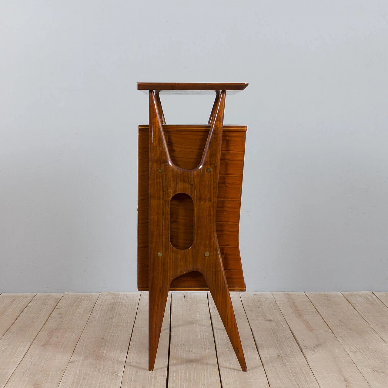 Sideboard in inlaid walnut and brass with glass top by Vittorio Dassi, 50s 6