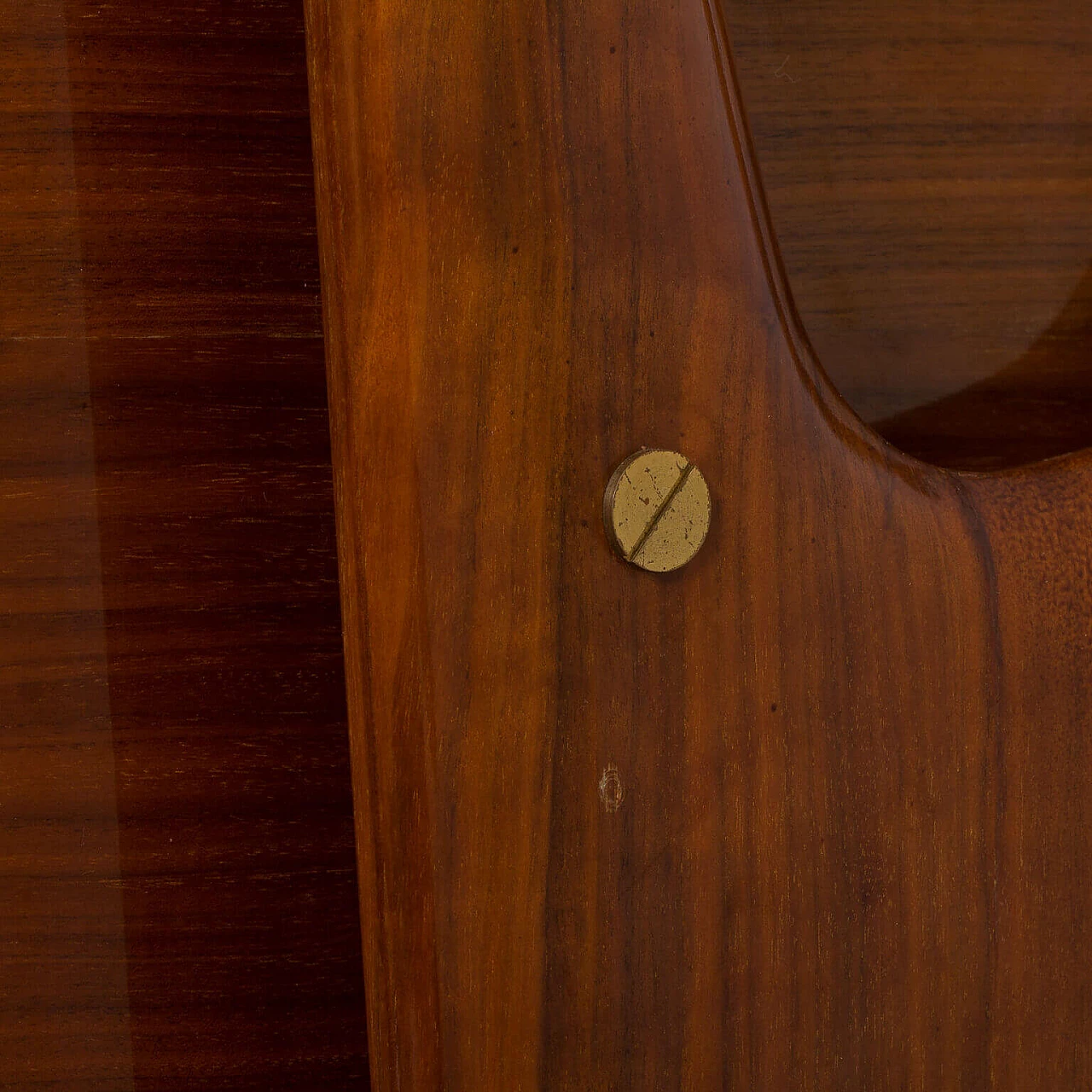 Credenza in noce intarsiato e ottone con piano in vetro di Vittorio Dassi, anni '50 23